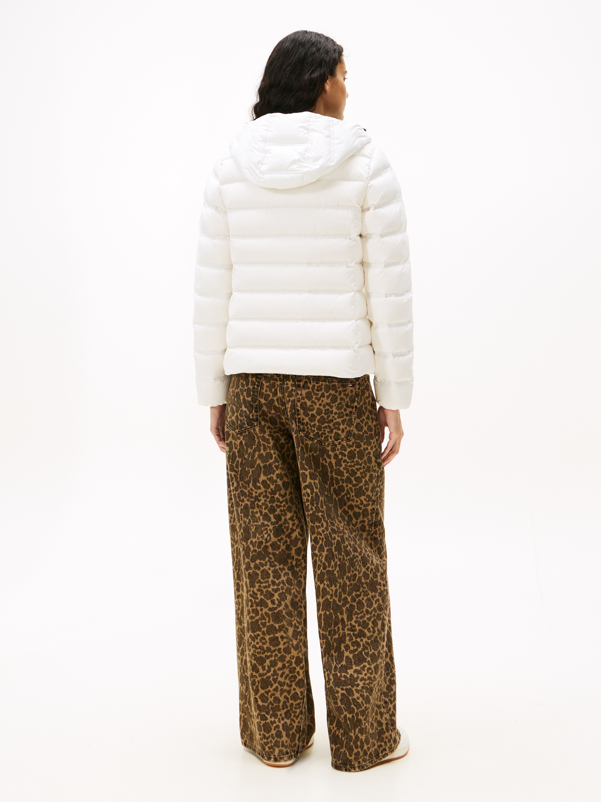 Tommy Jeans Steppjacke »TJW SLIM HOOD PRNT DOWN JCKT EXT«, mit Kapuze