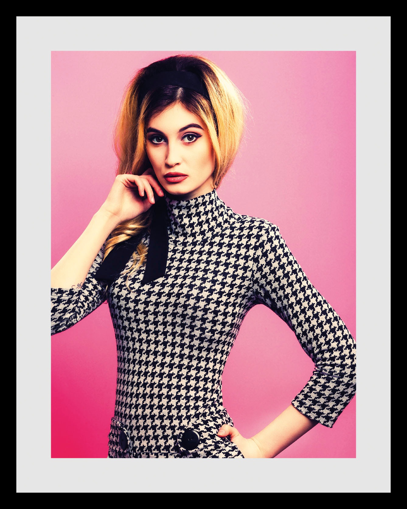 queence Bild »Matilda«, Frau-Bilder von Frauen-Art-Kunst-Fashion-Mode-Magaz günstig online kaufen