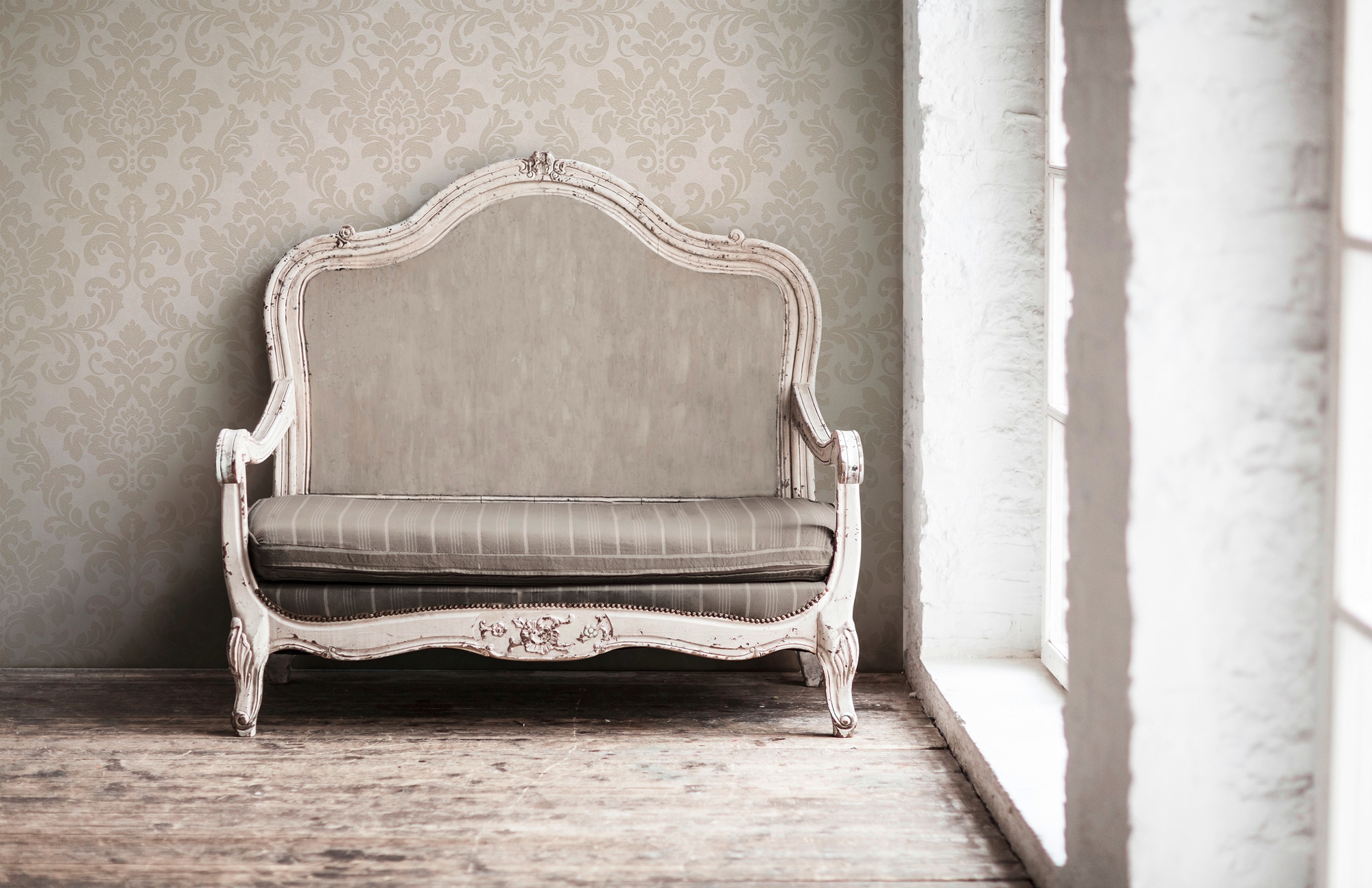living walls Vliestapete »Trendwall mit Ornamenten barock«, Barock-ornamental-gemustert, Glitzertapete Ornament Tapete Barock Tapeten Wohnzimmer Schlafzimmer
