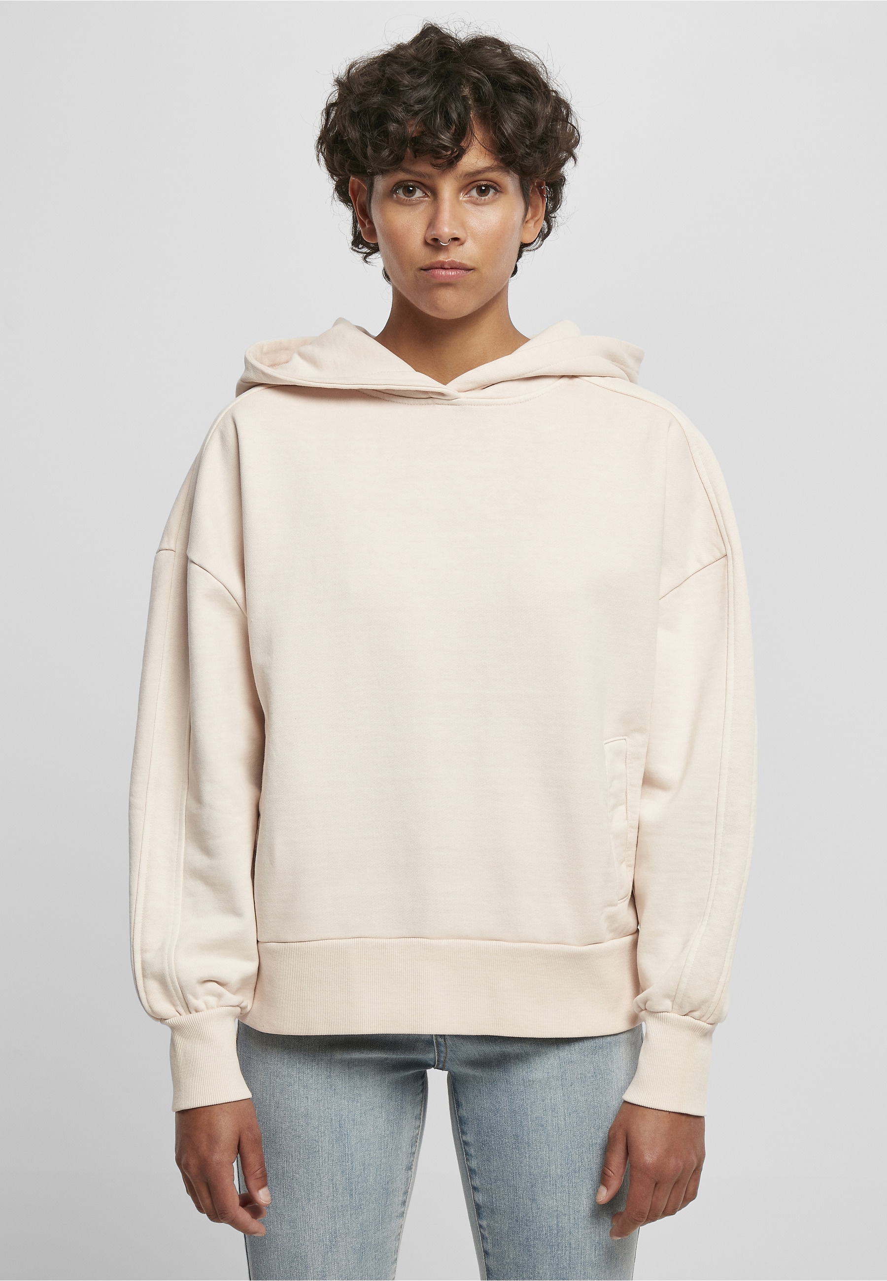 URBAN CLASSICS Kapuzensweatshirt »Urban Classics Damen Ladies Heavy Terry Garment Dye Hoody«, 1 Stk.
