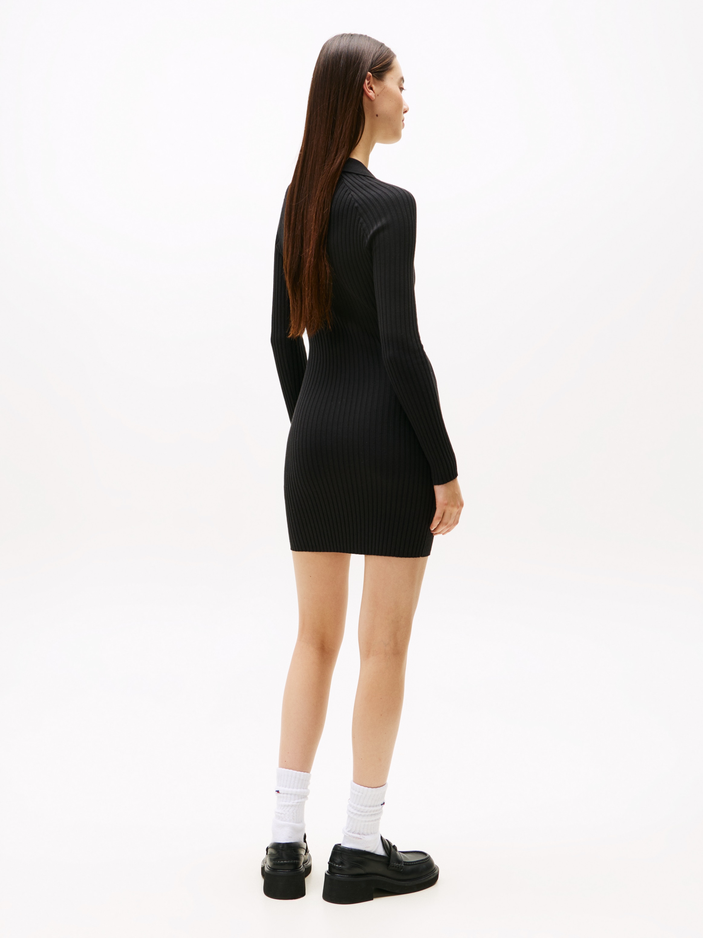 Tommy Jeans Sweatkleid »TJW COLLAR BADGE SWEATER DRESS«