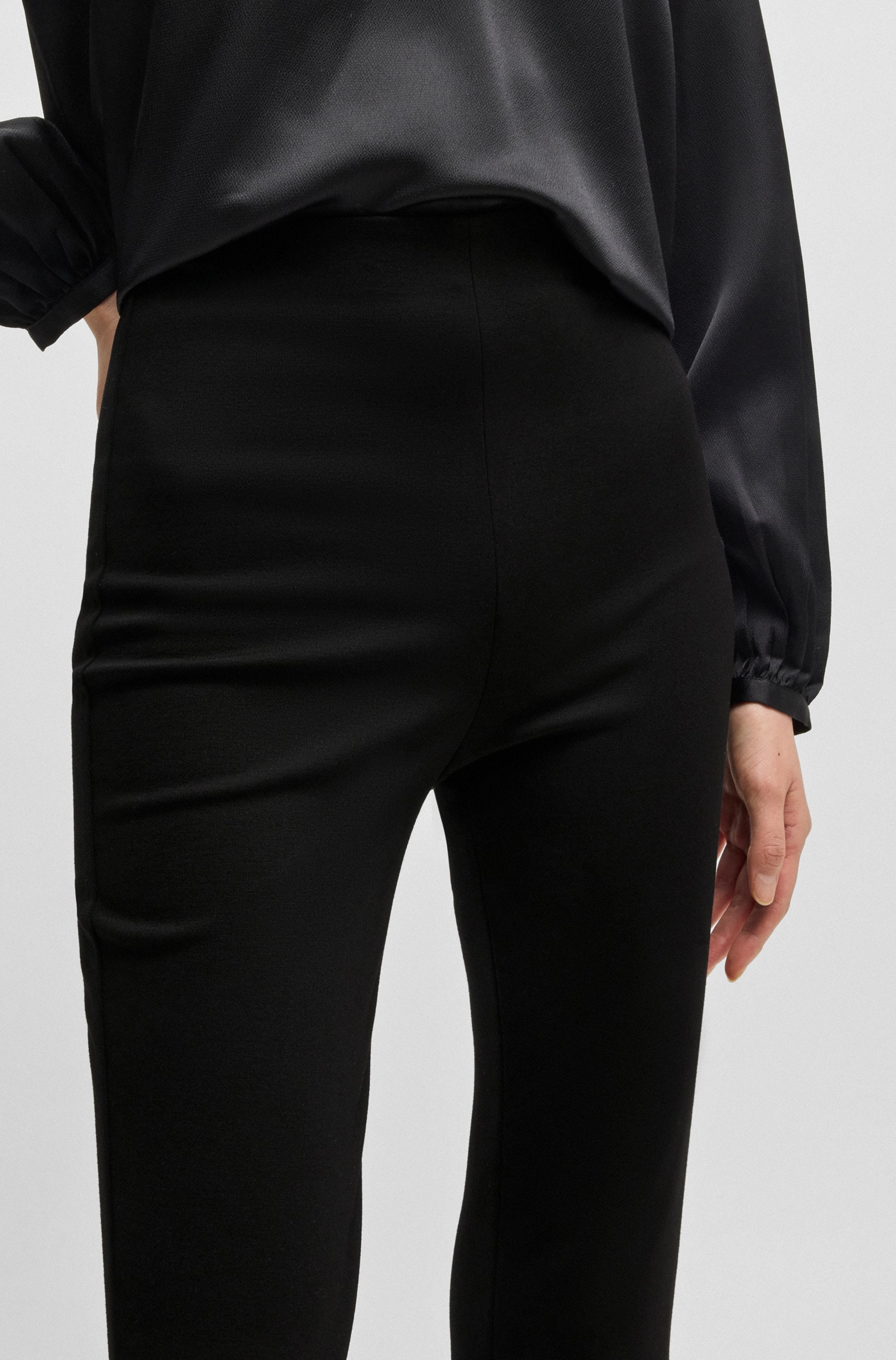 BOSS ORANGE Webhose »Taboot Premium Damenmode«, mit seitlichem Reißverschluss, flared Form, Milano Qualität Loungewear