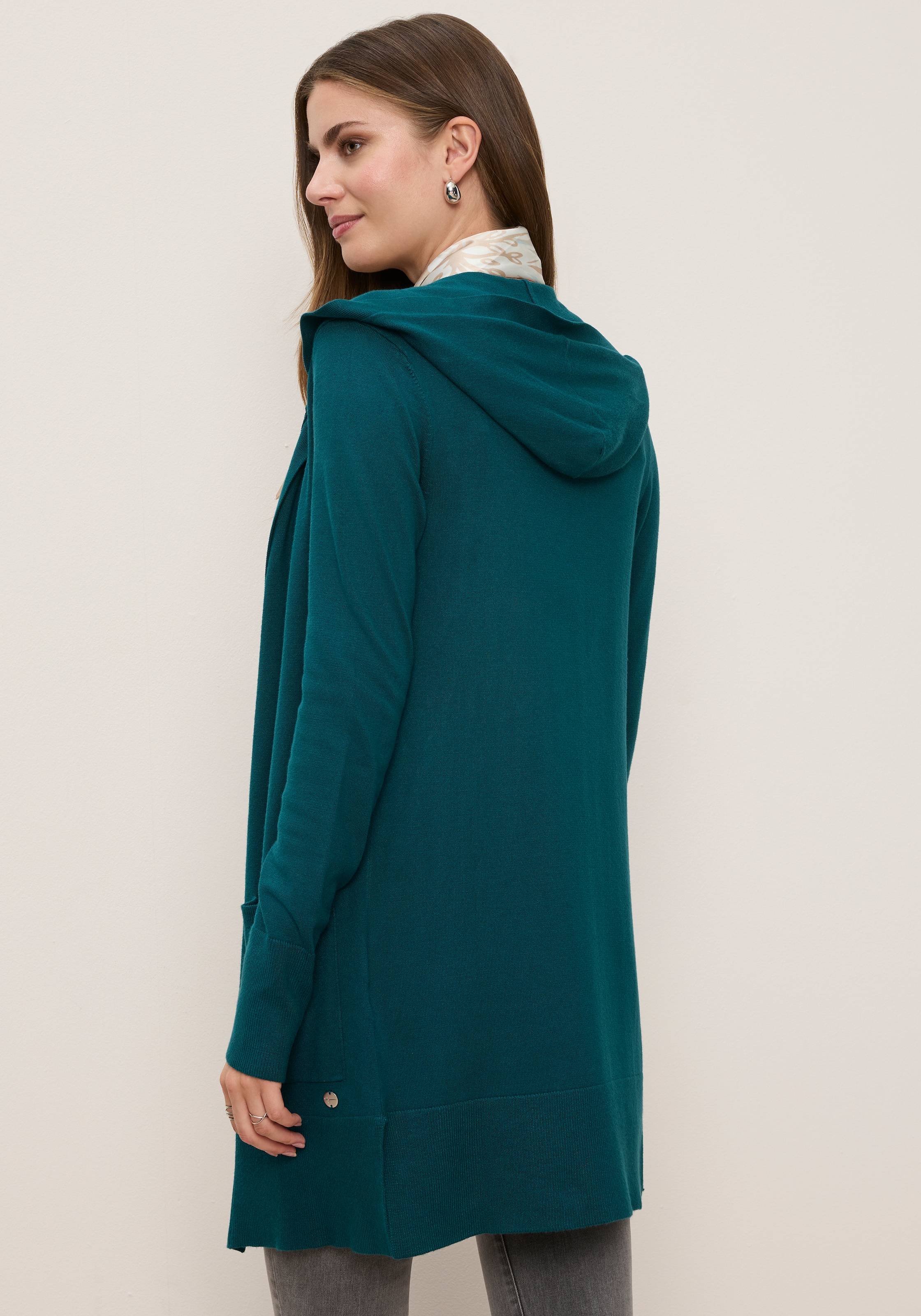 Tamaris Longstrickjacke »aus weicher Viskosemischung« mit Kapuze, aus angenehmer Viskosemischung