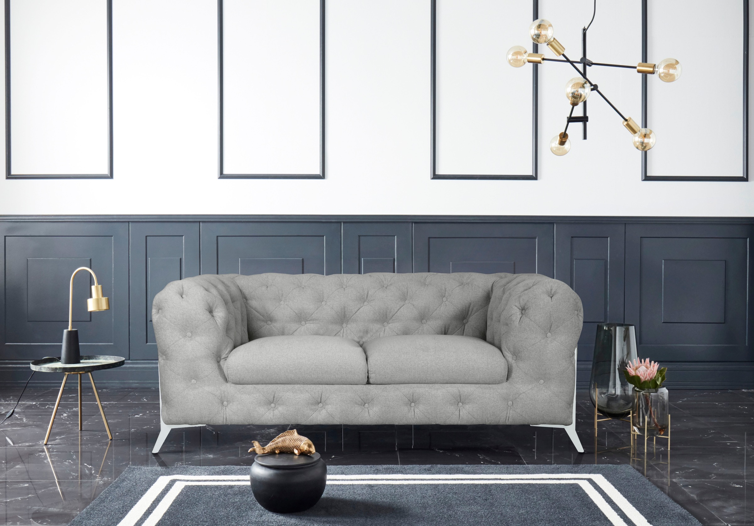 Leonique Chesterfield-Sofa »Amaury«, aufwändige Knopfheftung, moderne Chesterfield Optik, Fußfarbe wählbar
