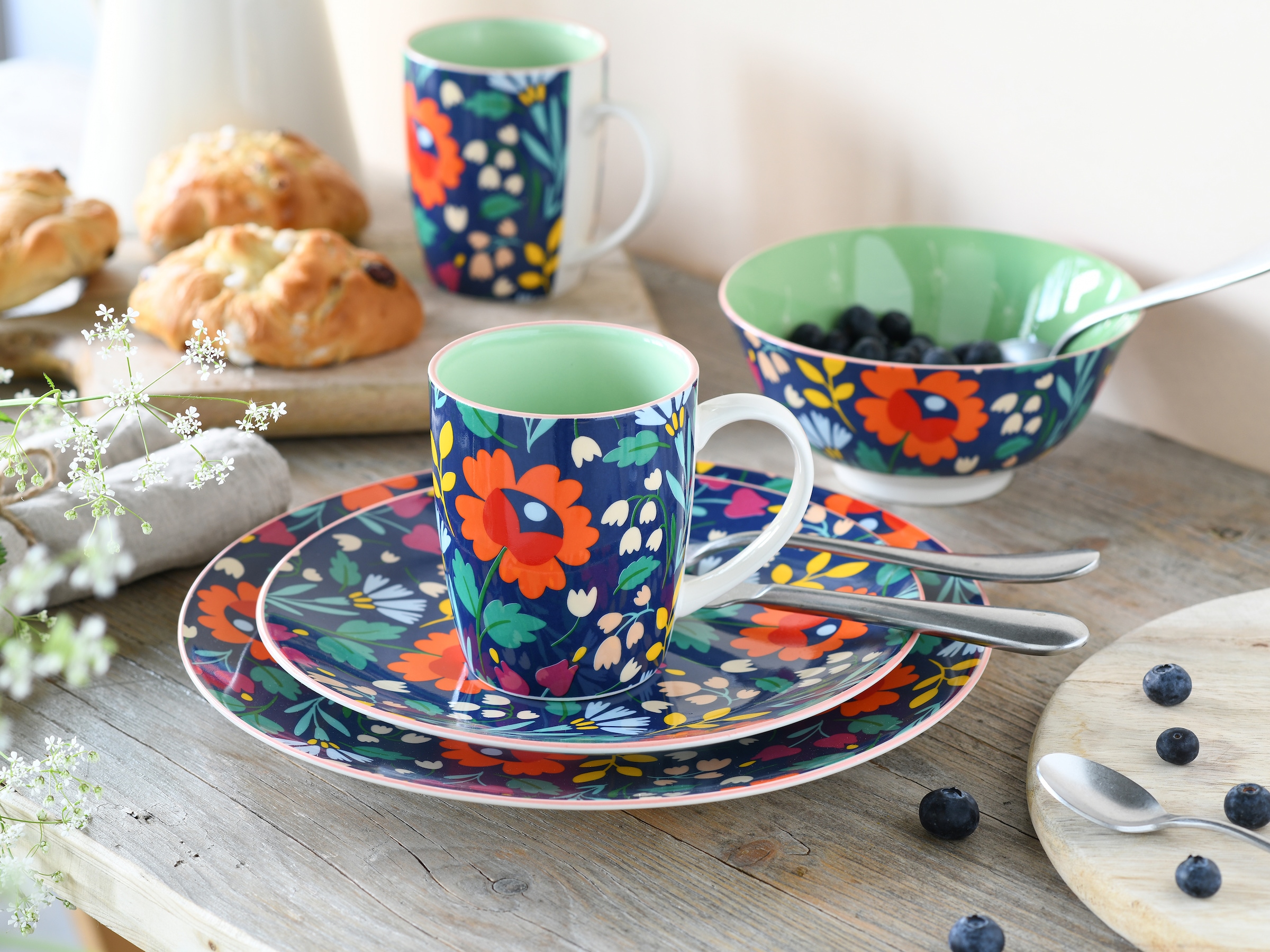 CreaTable Kombiservice »Folklore Blau, Kombi-Service 16 tlg«, (Set, 16 tlg.), Blumenmotive