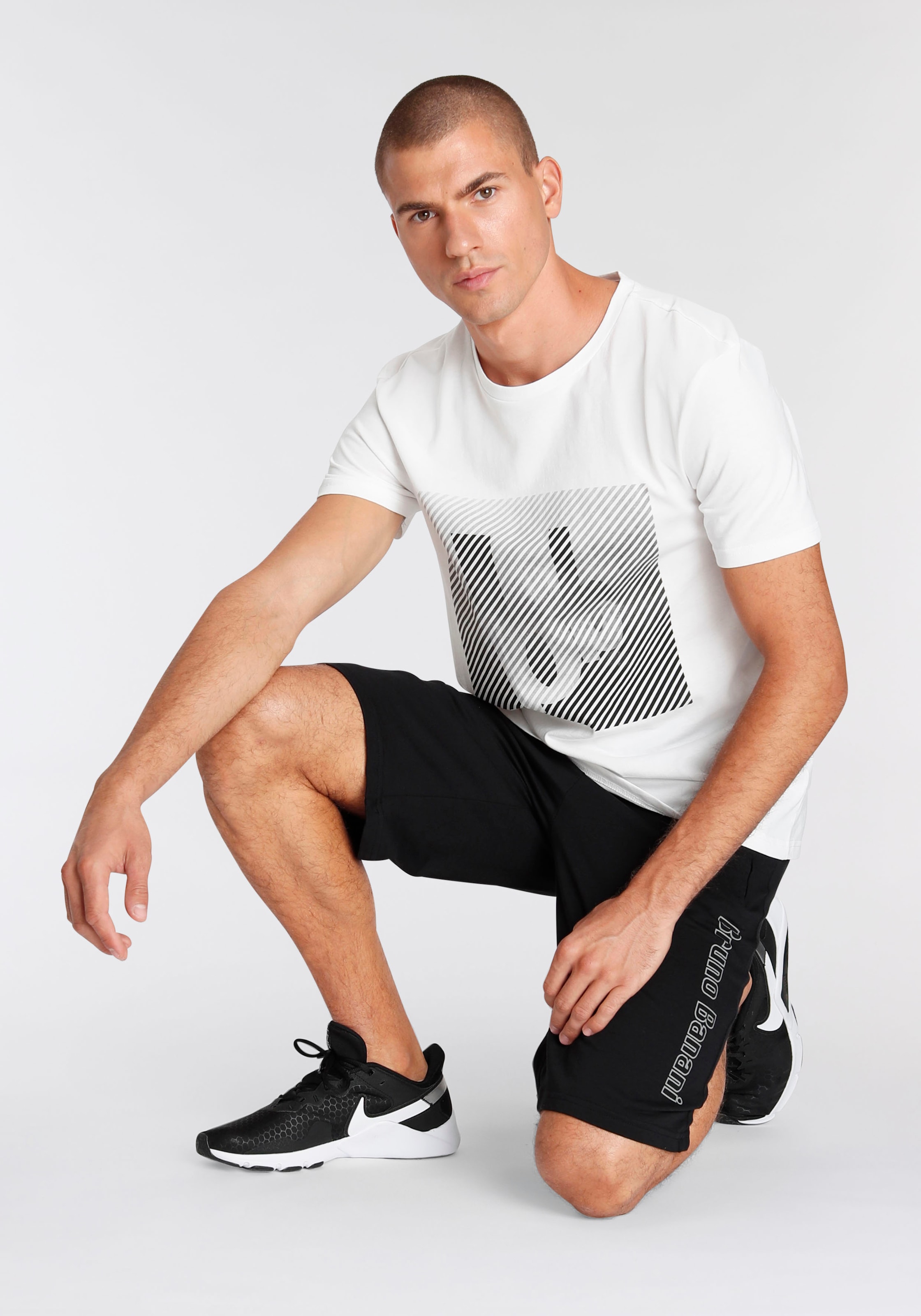 Bruno Banani Sweatshorts »Regular Fit« im Online-Shop bestellen | T-Shirts