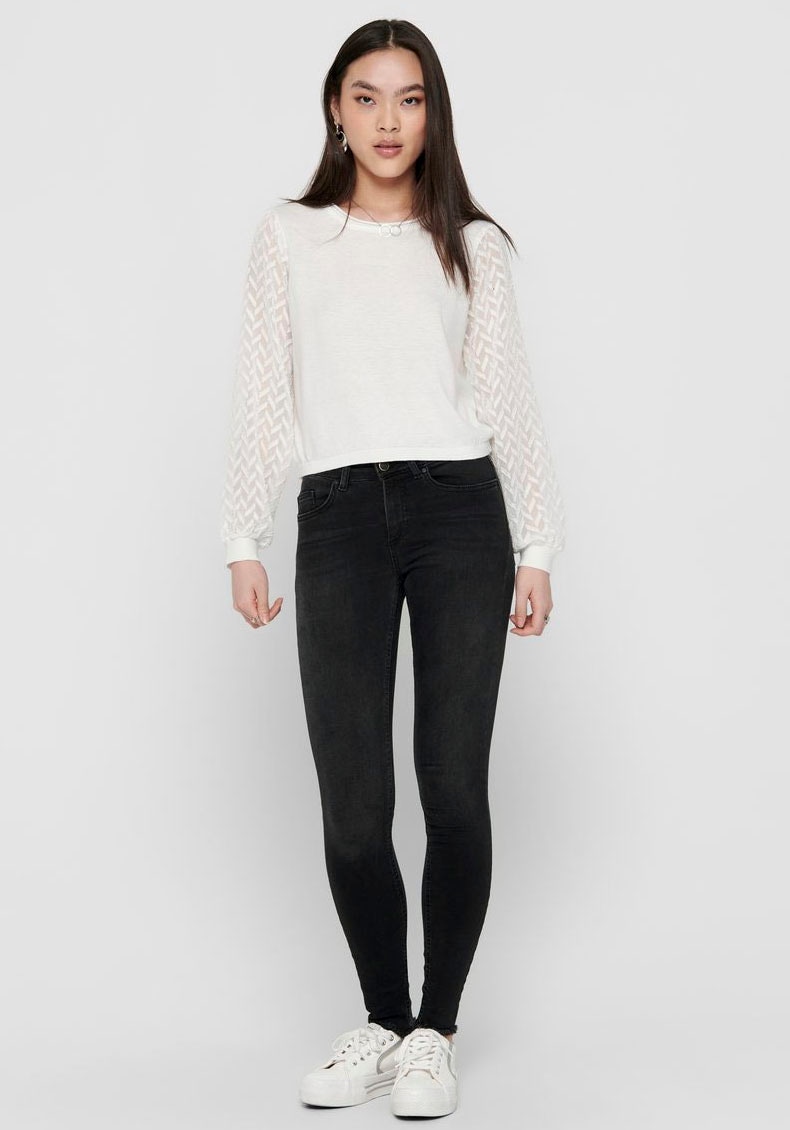 ONLY Ankle-Jeans »ONLBLUSH MID SK ANK RW REA1099 NOOS«, mit fransigen Säumen