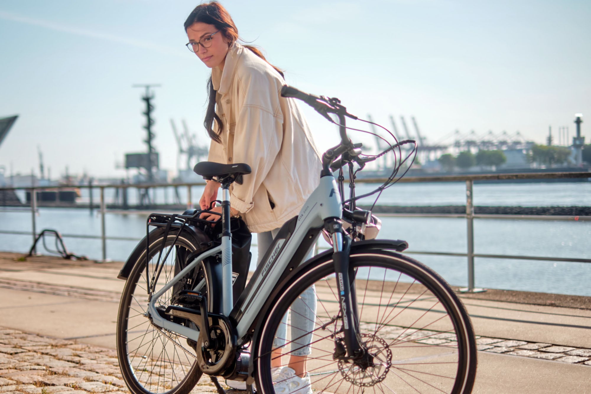 FISCHER Fahrrad »CITA 2404 688 43« 7 Gang Shimano NEXUS Schaltwerk Mittelmotor mit Akku-Ladegerät;mit Werkzeug, 