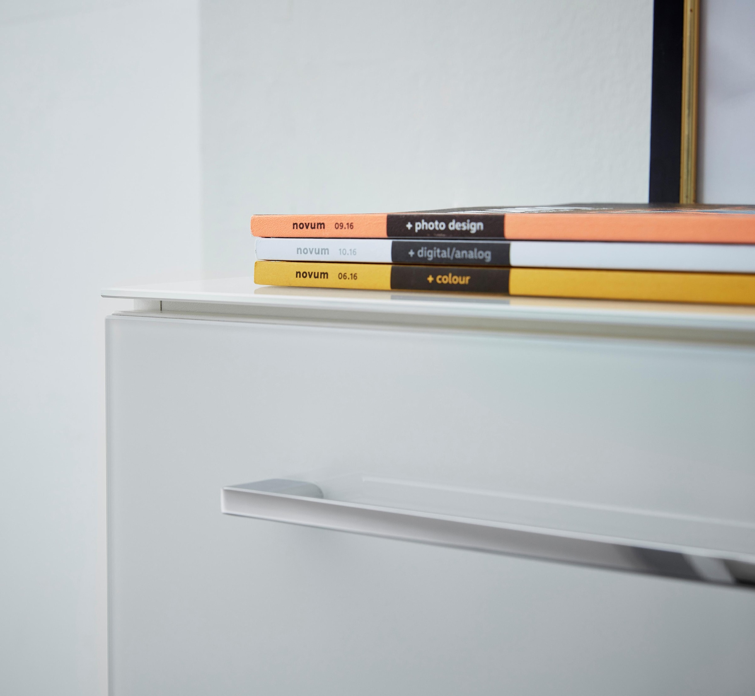 GERMANIA Aktenschrank »GW-Monteria«, (in 2 Höhen), Türen mit Glas-Auflage, abschließbar, Breite 80 cm, Made in Germany
