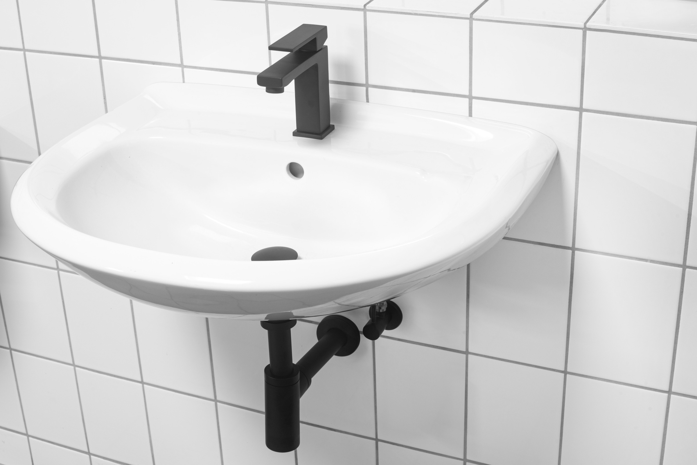 CORNAT Siphon »Tassen - Geruchsverschluss«, (mit Verstell- und Wandrohr), aus Metall, inkl. Rosette