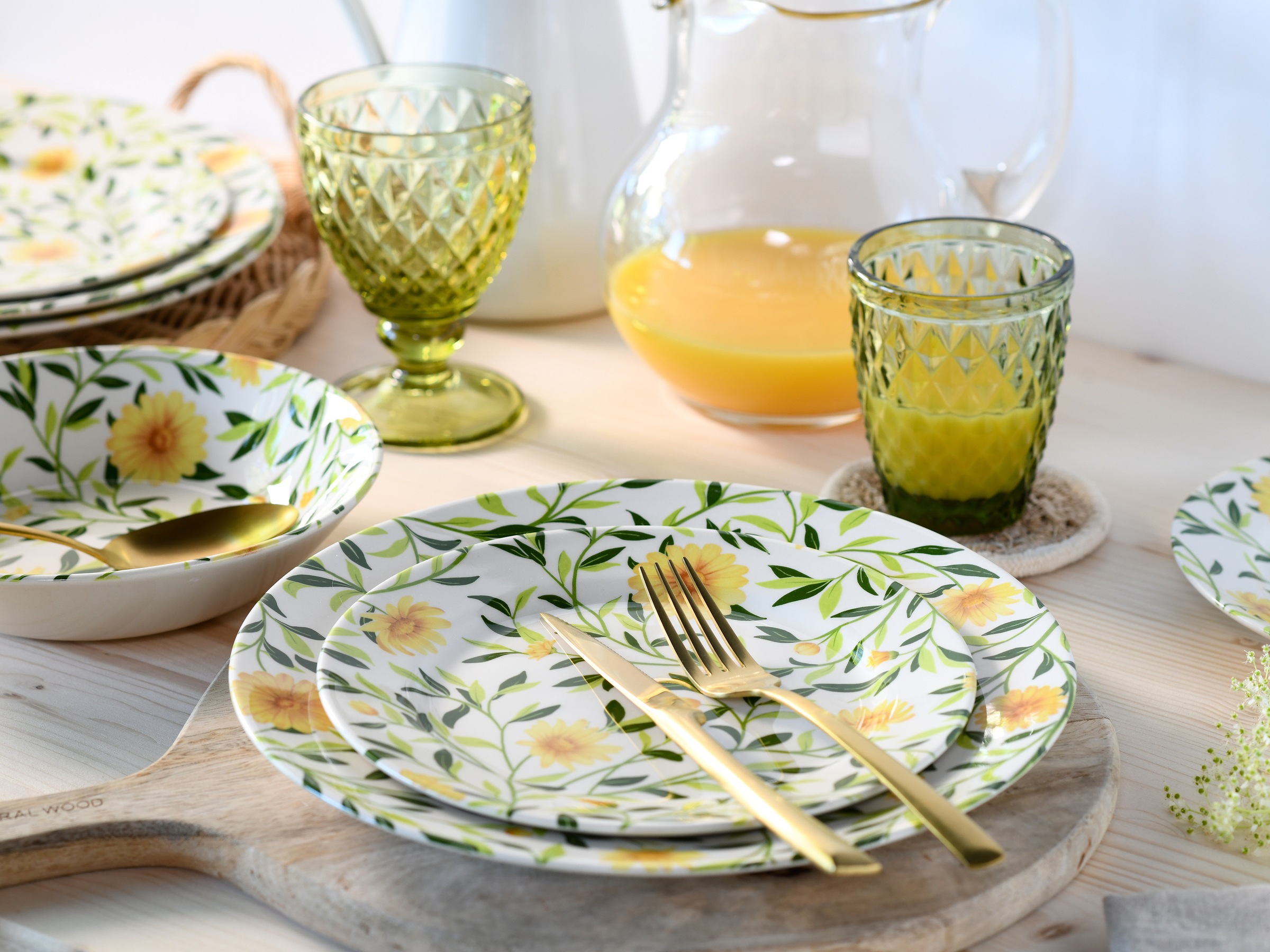 CreaTable Teller-Set »Amarilla, Tellerset 12-tlg« Blumendekor, Blättermotiv günstig online kaufen