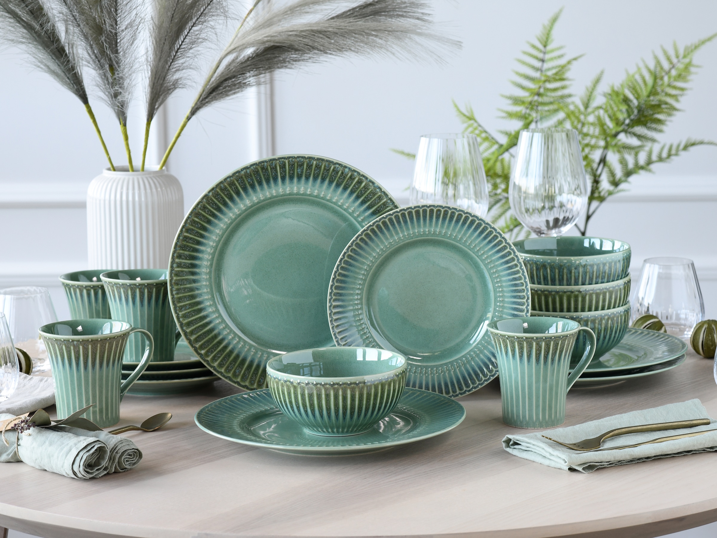 CreaTable Kombiservice »Celadon, Service 16-tlg.« Elegantes Stabrelief, Farbverlauf