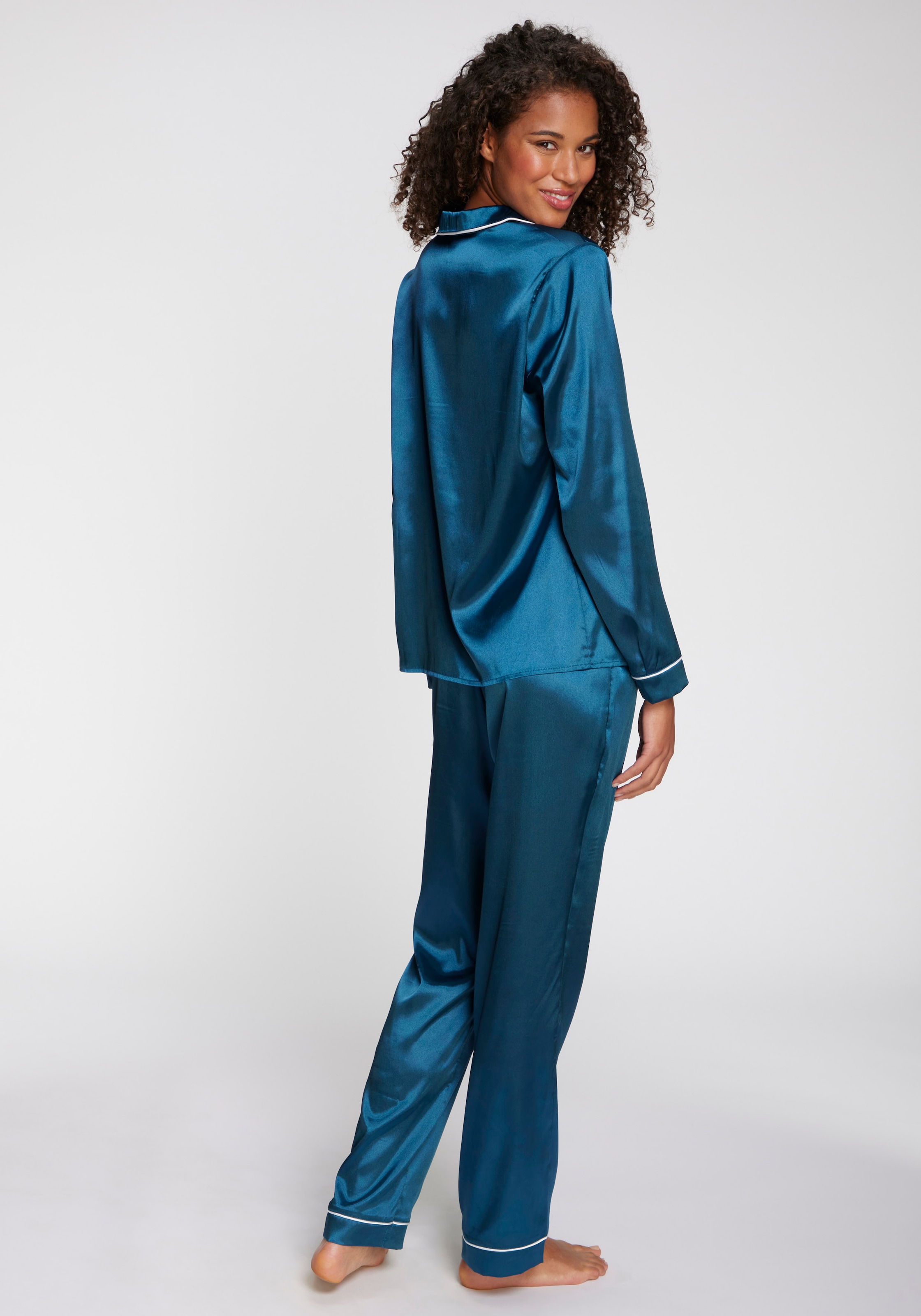 s.Oliver Pyjama 3 tlg. Mit schöner Schlafmaske