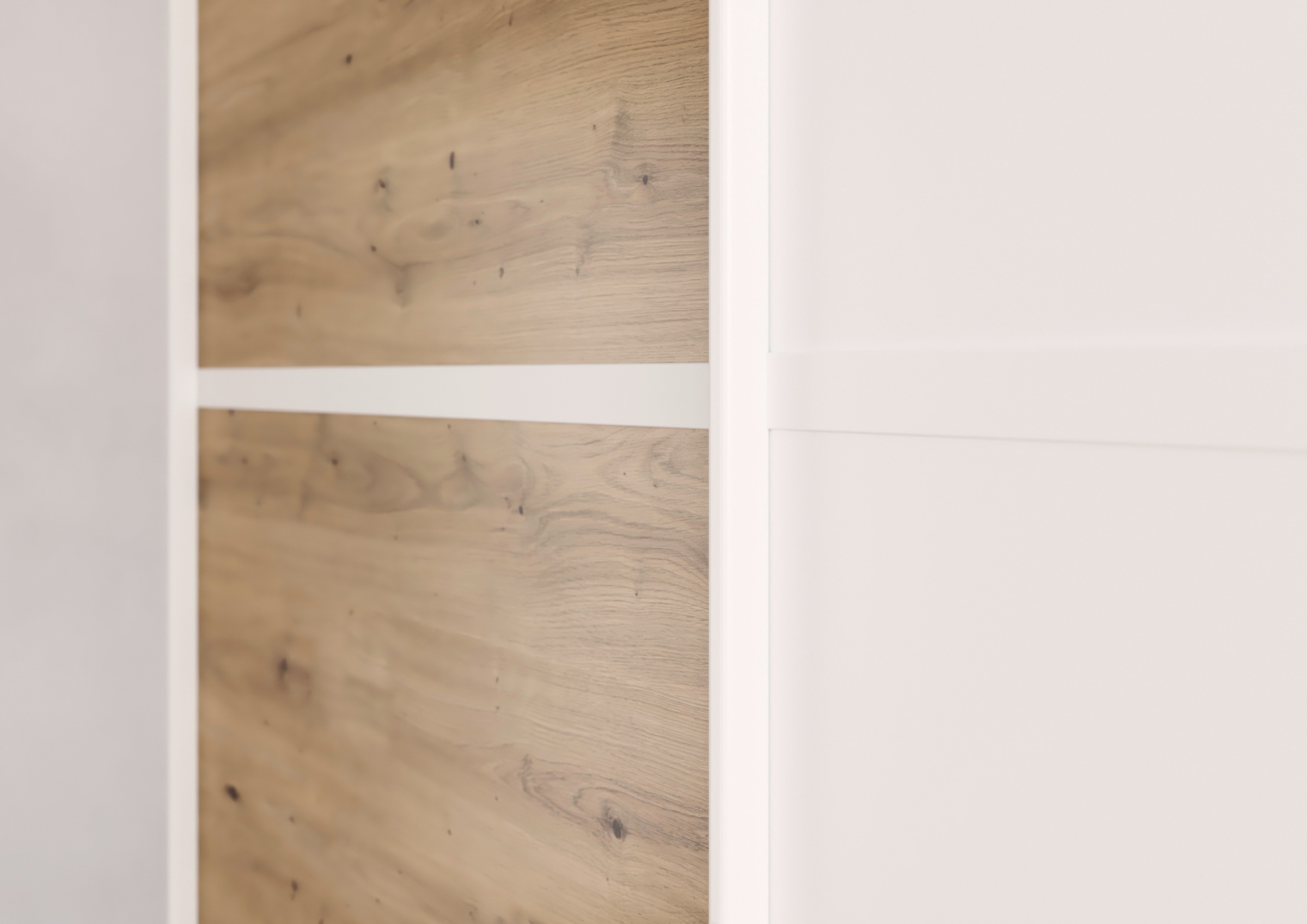 rauch Kleiderschrank »Schwebetürenschrank OTTO´s Choice Garderobe Schrank TOP ANGEBOT Avola«, (in 3 verschiedenen Ausstattungen BASIC/CLASSIC/PREMIUM inkl. Spiegel), mit eleganten Zierleisten in Chrom, Schwarz oder Weiß MADE IN GERMANY