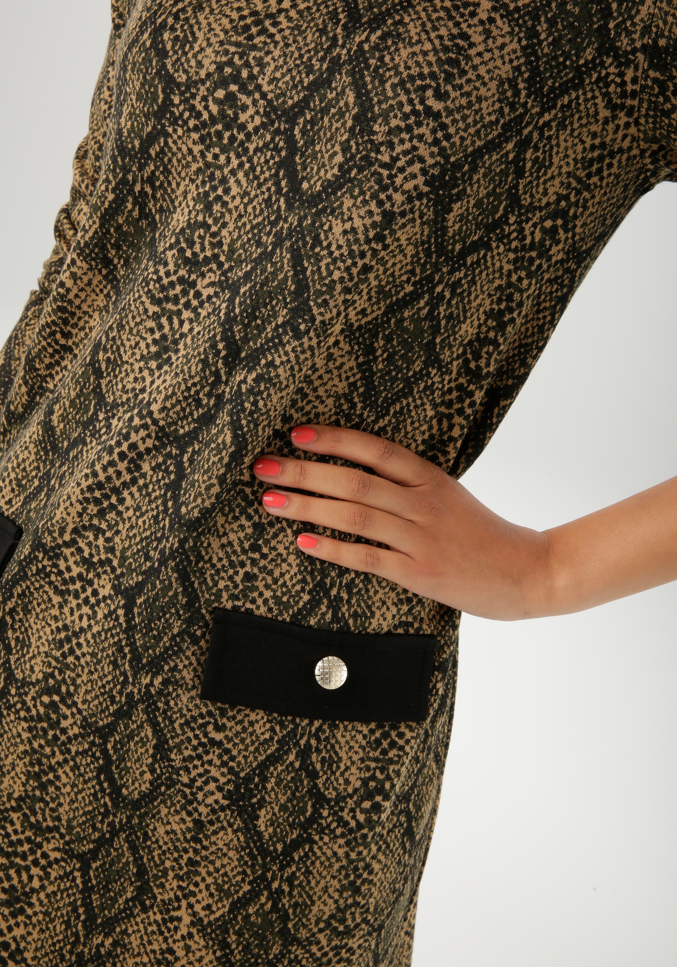 Aniston CASUAL Jerseykleid, im extravagantem Schlangen-Muster - NEUE KOLLEKTION