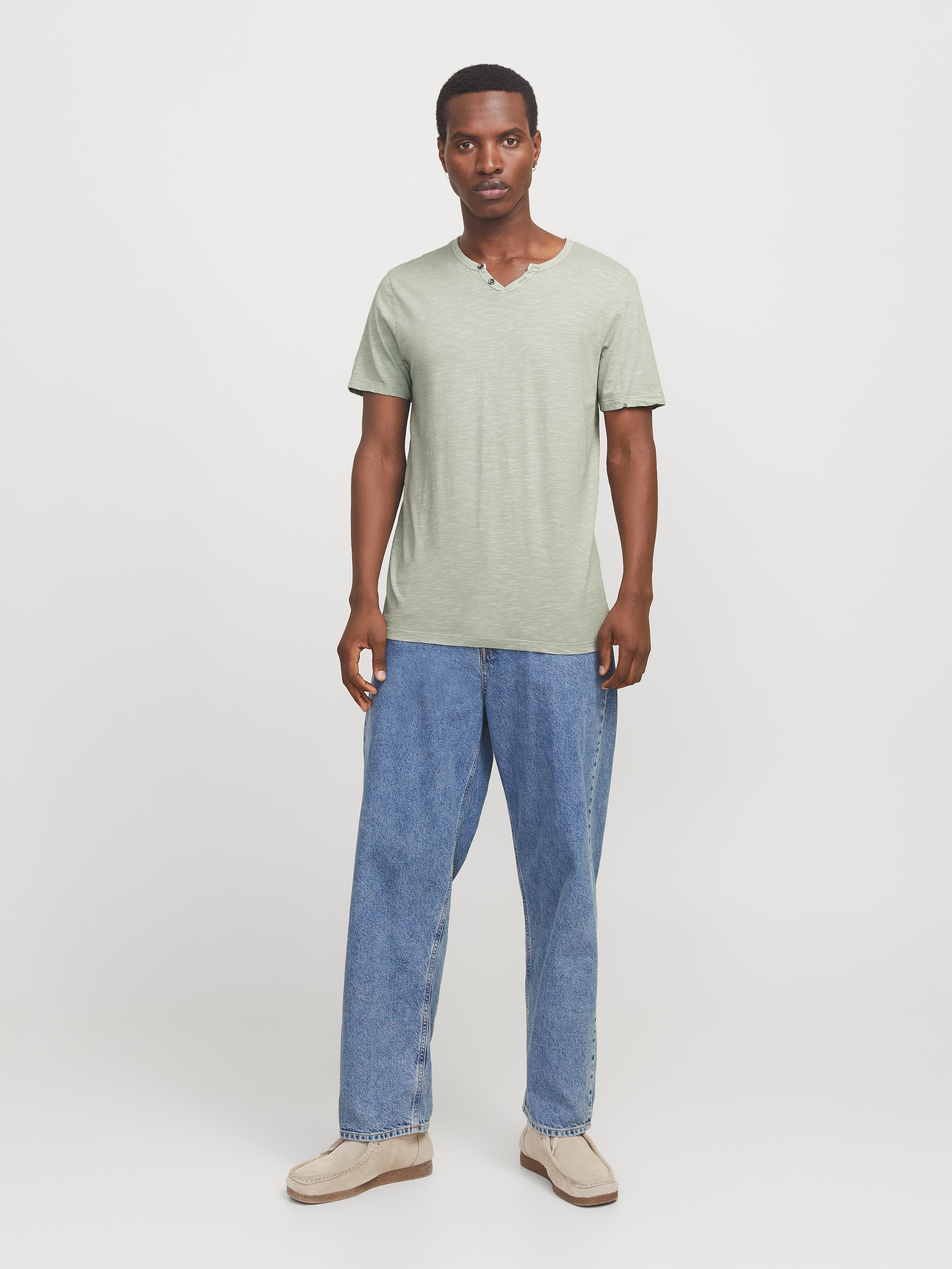 Jack & Jones T-Shirt »JJESPLIT NECK TEE SS NOOS«, mit V-Ausschnitt
