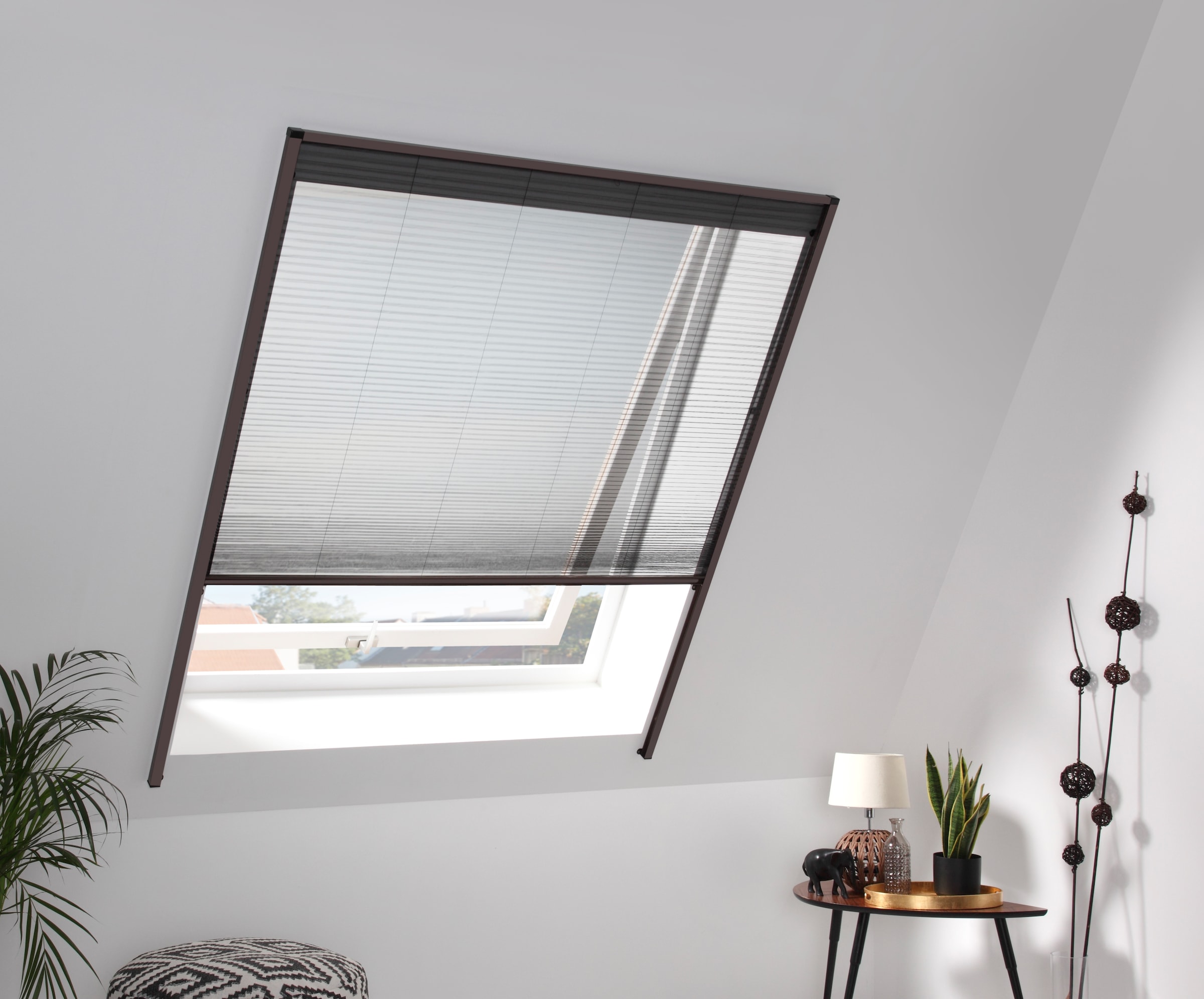 hecht international Insektenschutzrollo »für Dachfenster«, transparent,  braun/schwarz, BxH: 160x180 cm auf Rechnung kaufen