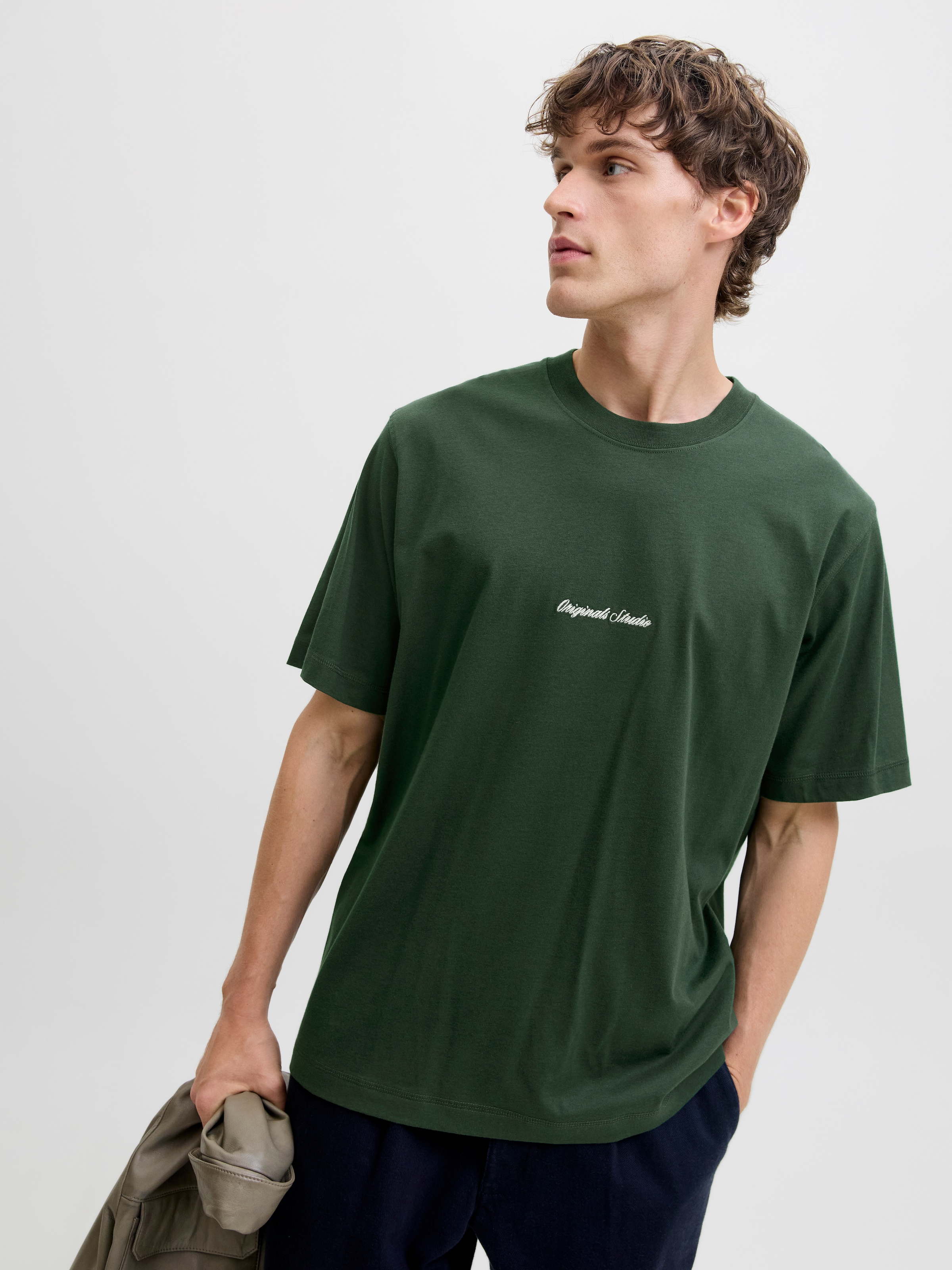 Jack & Jones Rundhalsshirt »JORNORREBRO EMB TEE SS CREW NECK NOOS« Baumwolle, locker geschnitten