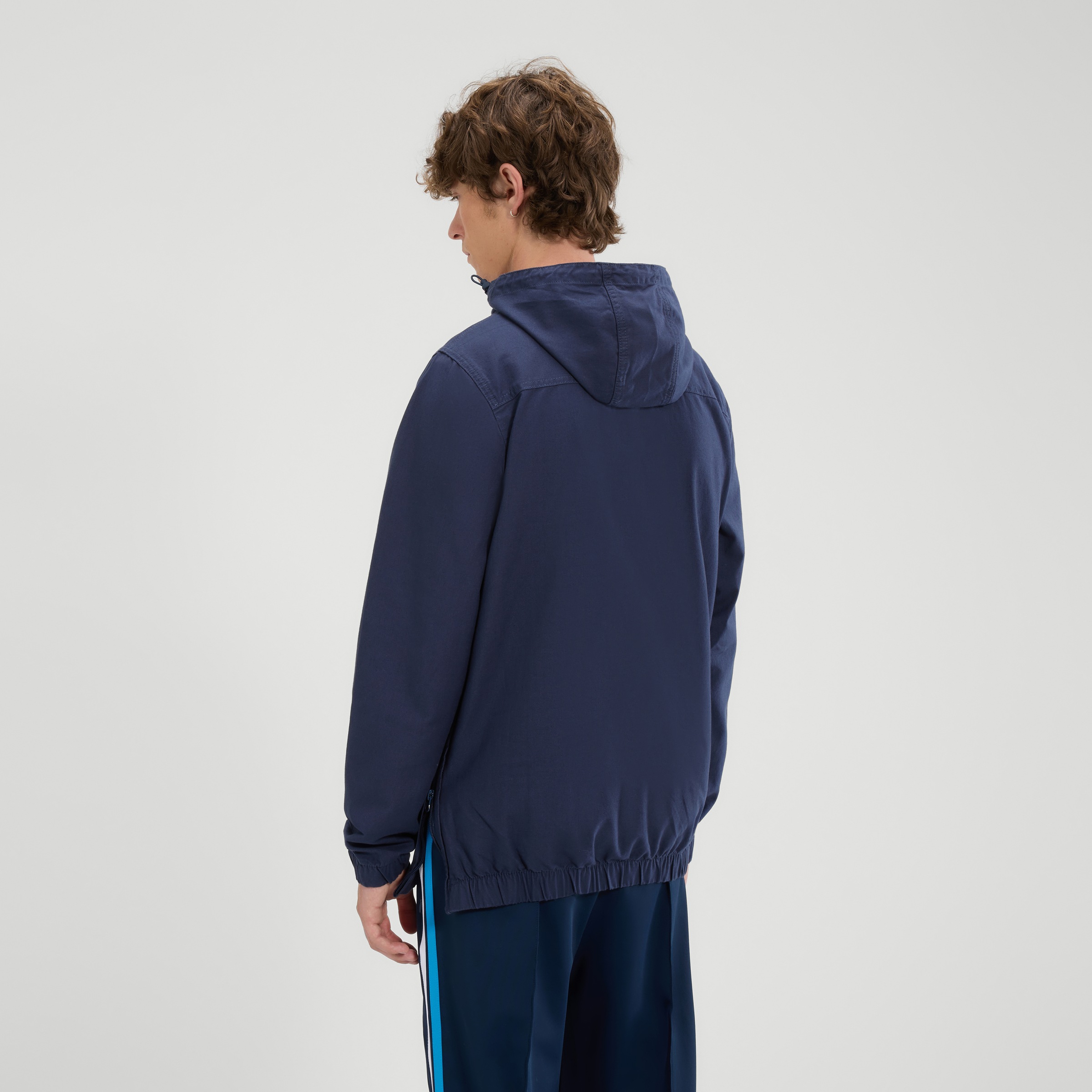 Ellesse Windbreaker leichtes Material, auch in großen Größen