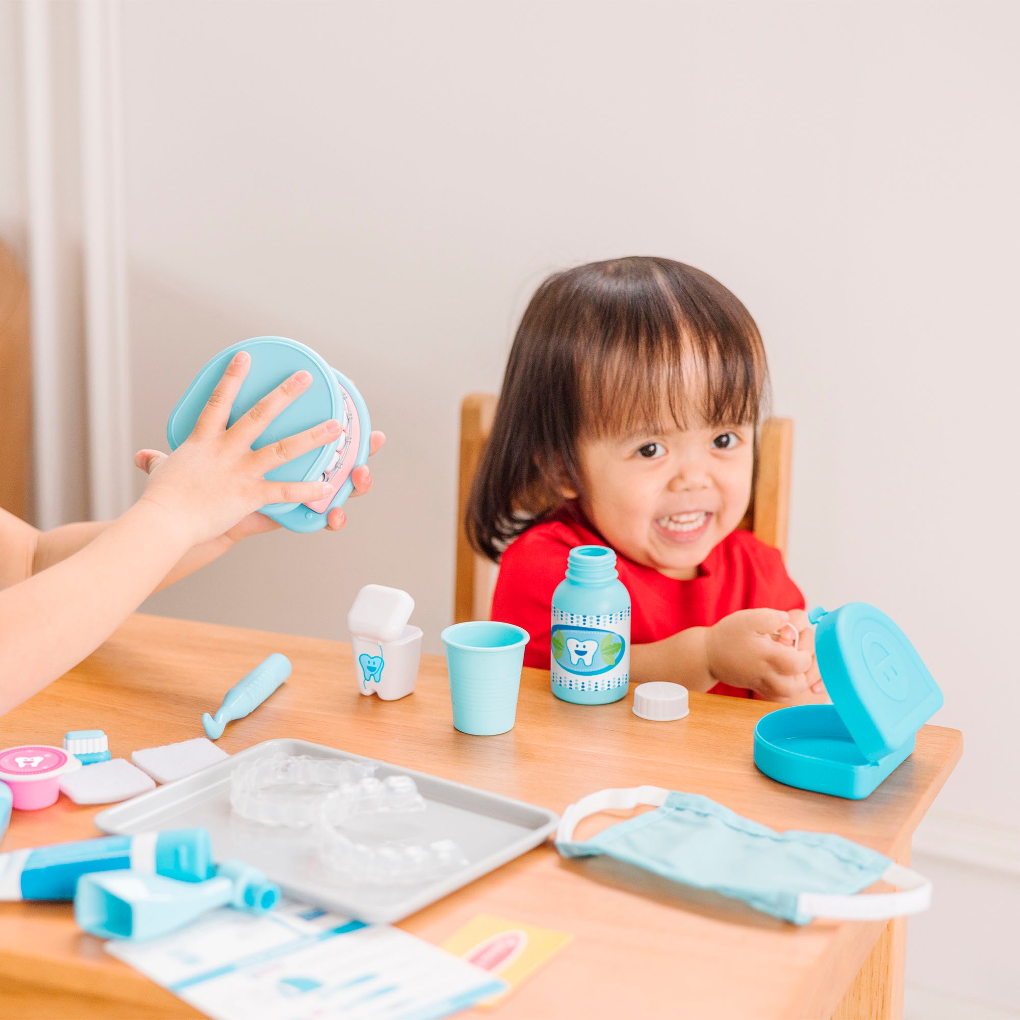 Spin Master Spielzeug-Arztkoffer »Melissa & Doug Super Smile Zahnarzt-Spielset«