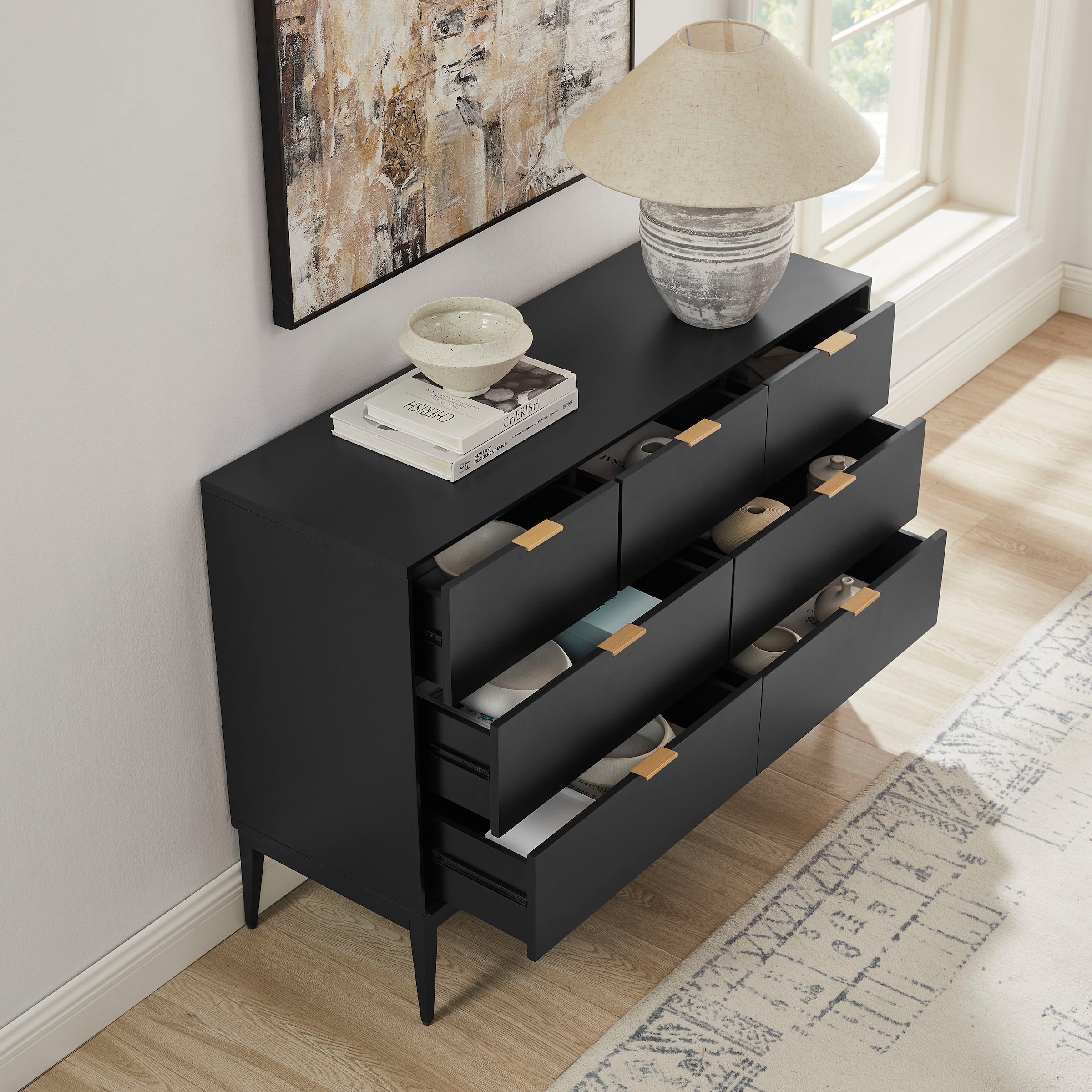 Leonique Kommode »Lavisha« FSC-zertifiziertes Holz kombiniert Melamin, verchromten Metallgriffen