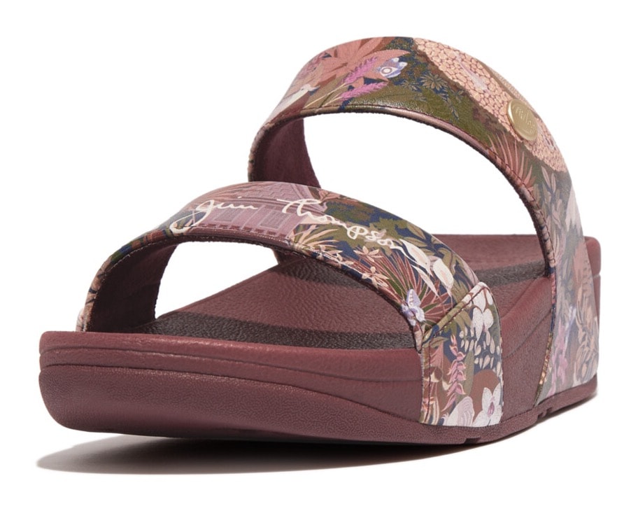 Fitflop Pantolette »LULU X JIM THOMPSON«, Keilabsatz, Sommerschuh, Schlappen mit zwei Bandagen