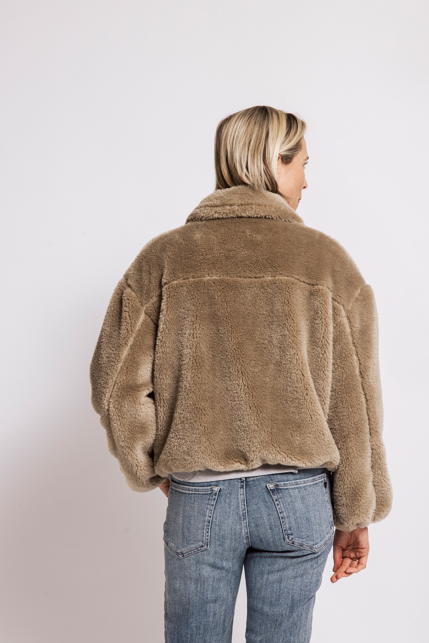 Zhrill Jackenblazer »APRIL« Fellimitatjacke / Kuscheljacke / mit Stehkragen und Reißverschluss