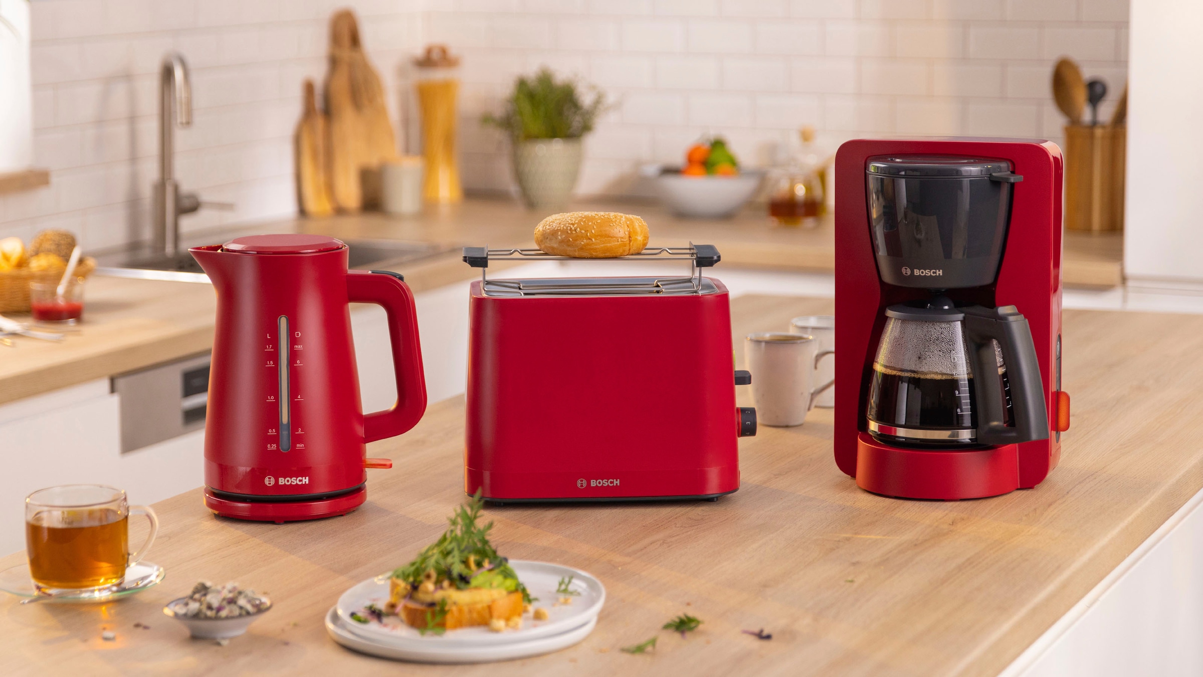 BOSCH Wasserkocher »MyMoment TWK3M124«, 1,7 l, 2400 W, Abschaltautomatik, Tassenanzeige, beidseitige Wasserstandsanzeige