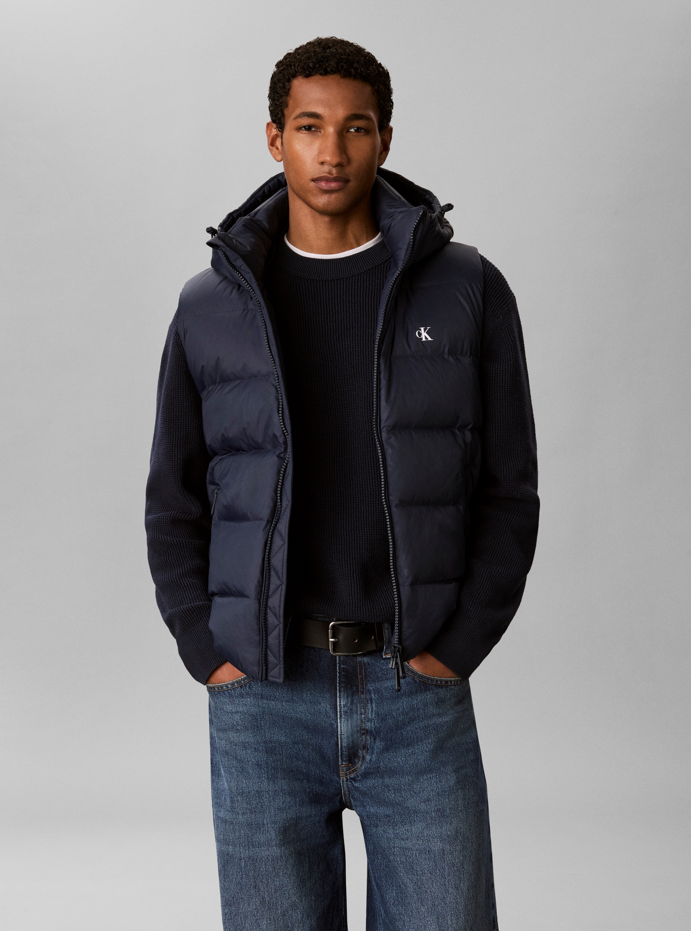 Calvin Klein Steppweste »NYLON ZIP OFF HOOD« Regular fit mit abnehmbarer Kapuze