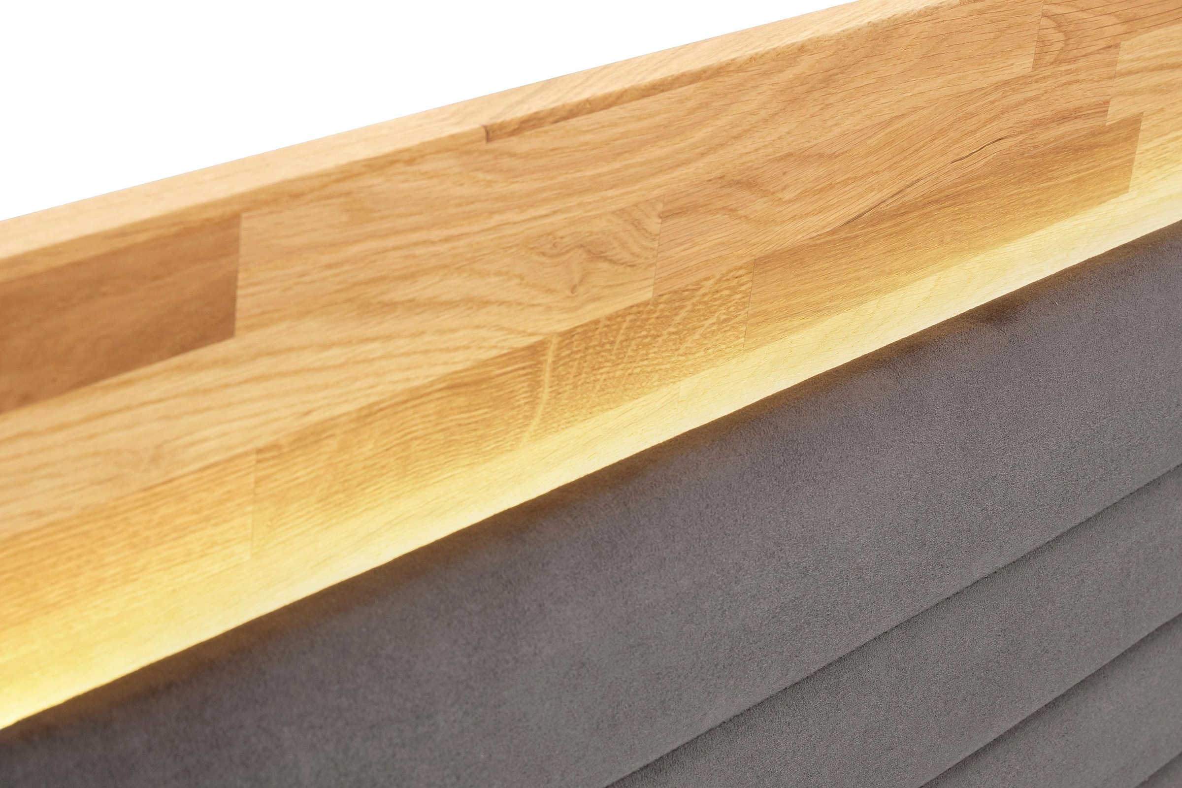 Places of Style Boxspringbett »Cup«, mit LED-Beleuchtung, Massivholzrahmen und Topper, in 2 Härtegraden