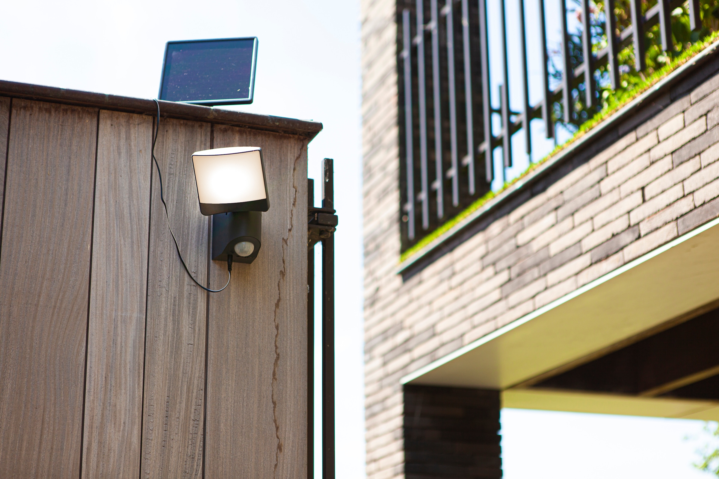 LUTEC LED Solarleuchte »LED-Solar Wandleuchte SUNSHINE«, 1 flammig, Leuchtmittel LED-Board | LED fest integriert, dreh- und schwenkbar