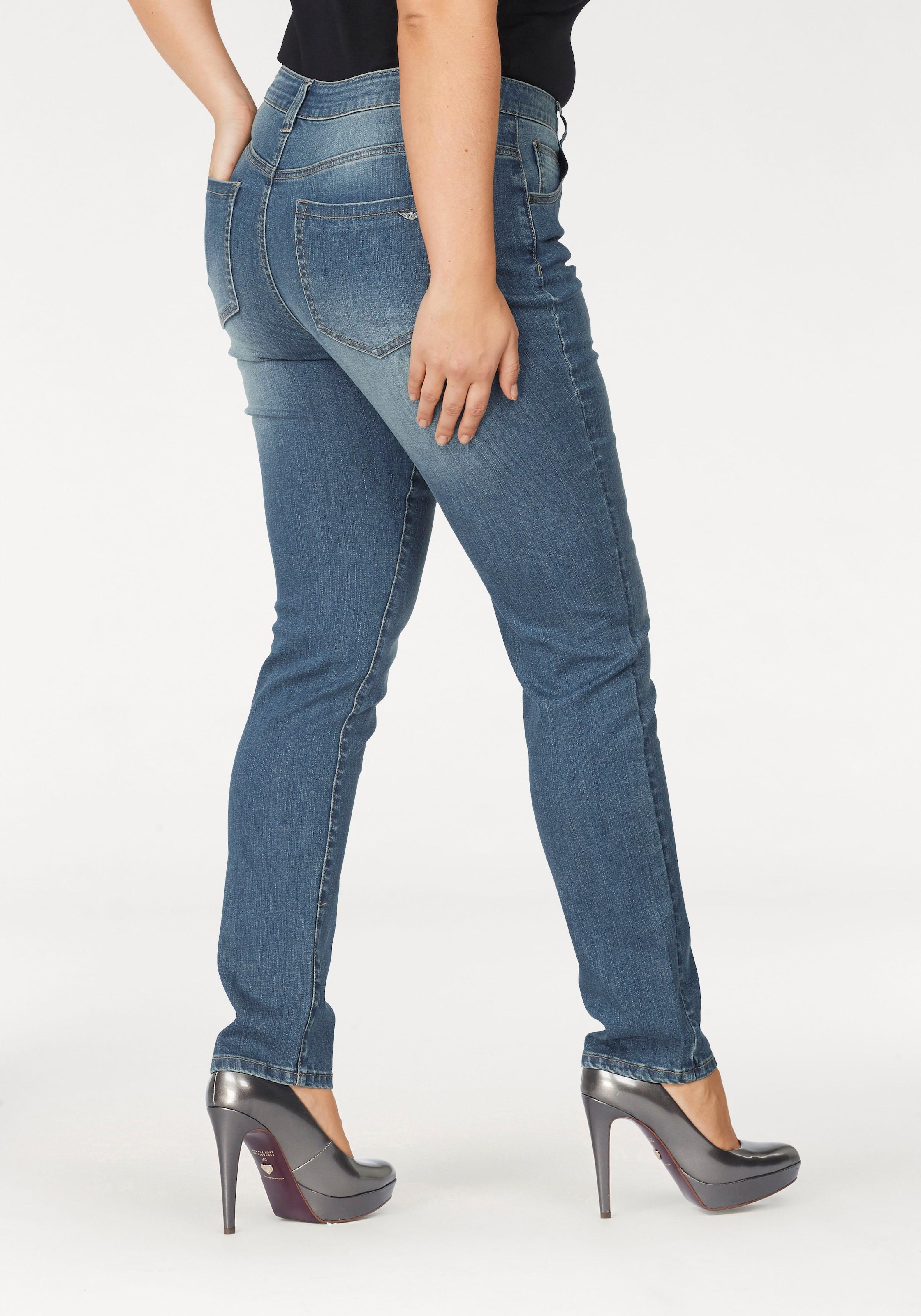 Arizona Slim-fit-Jeans »Curve-Collection«, hohe Leibhöhe, Five-Pocket-Design, Zip-Fly