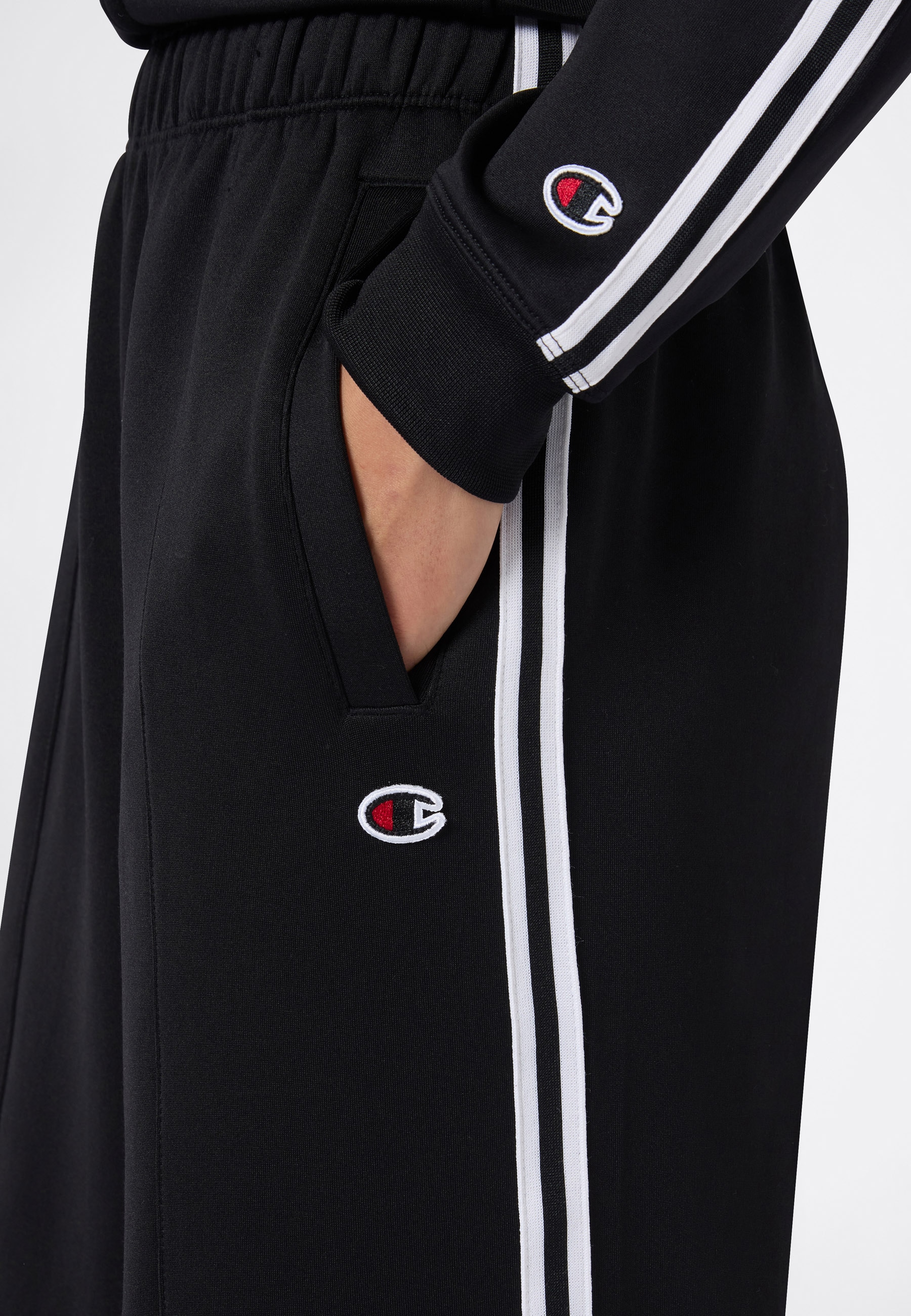 Champion Jogginghose »SPORTWEAR TRACK PANTS Loose Fit«  mit lockerer Passform, formstabil, flexibel