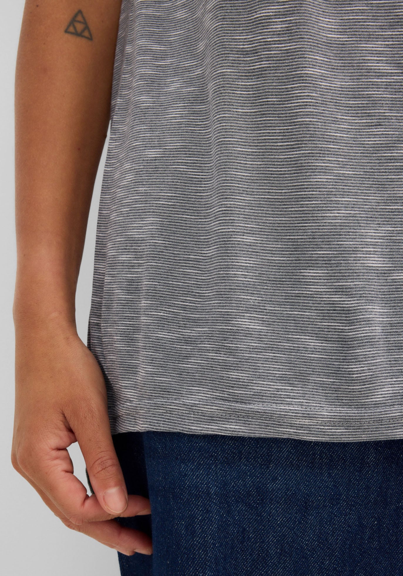 bonprix Longshirt »Longshirt aus Viskose-Mischung« lässige Passform, längeres Rückenteil, abgerundeter Saum