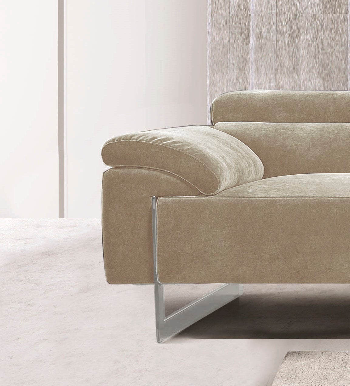 Egoitaliano 2,5-Sitzer »Malika, Designsofa mit hohem Sitzkomfort, edel und bequem« inkl. Kopfteilverstellung und chromfarbenen Metallfüßen