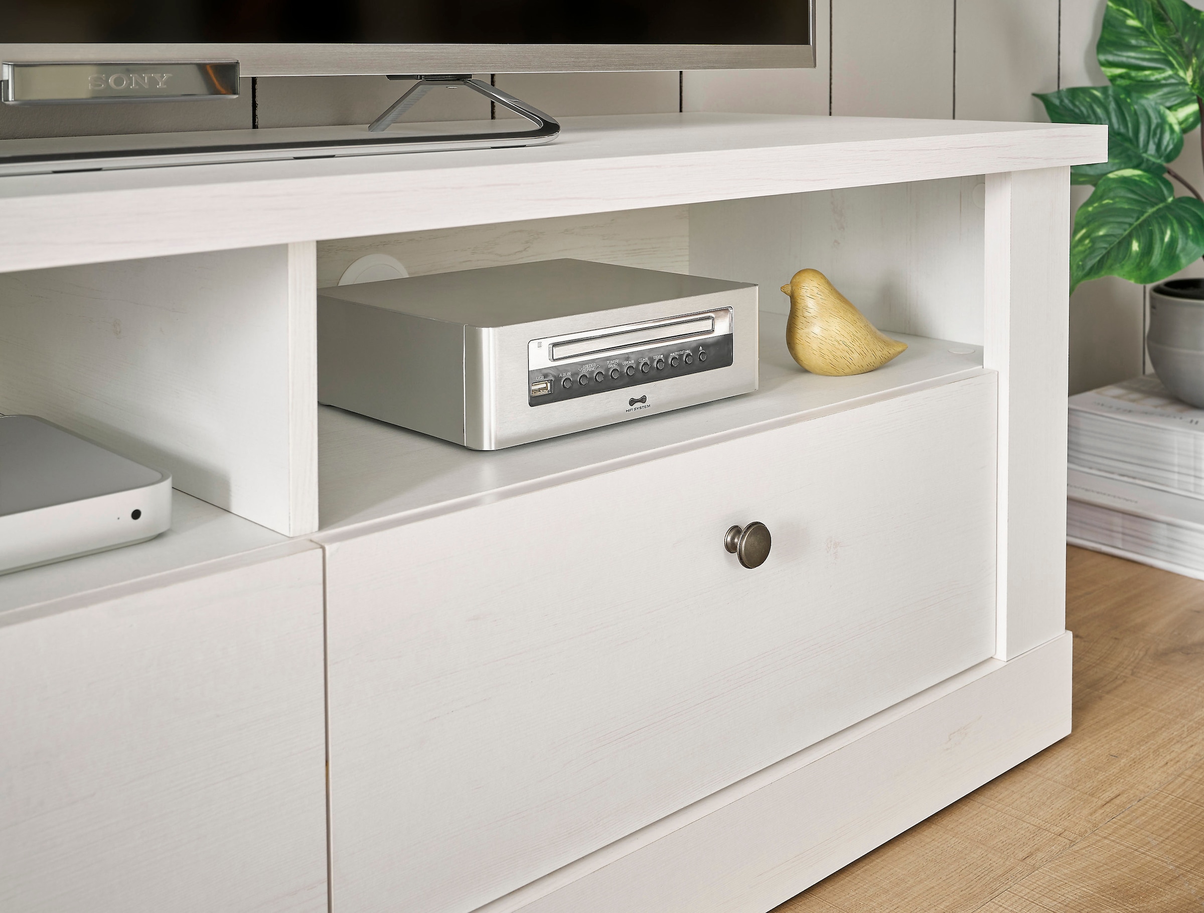 Home affaire Lowboard »RAVENNA«, im romantischen Landhausstil, Griffe aus Metall, Breite 132 cm