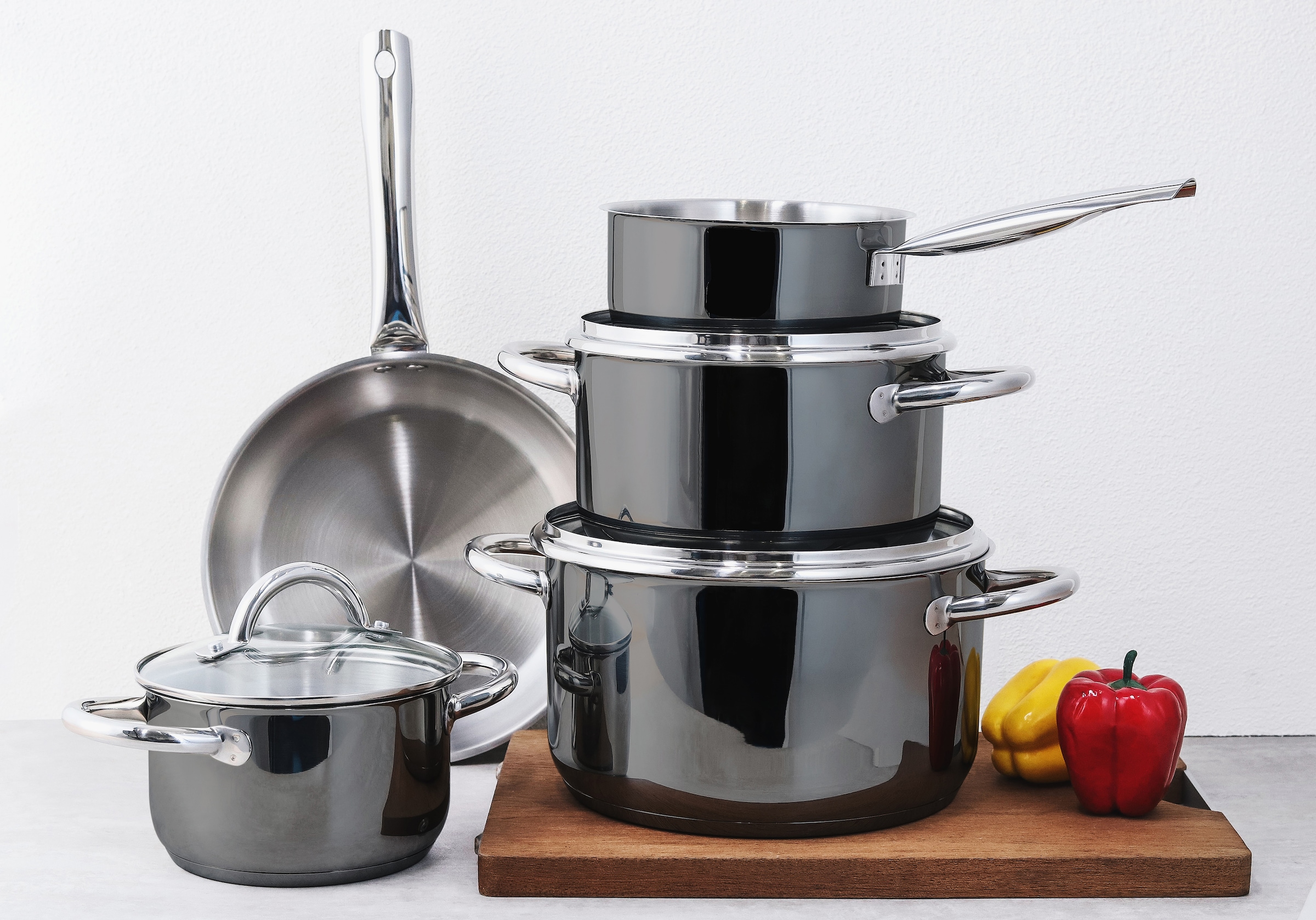 ECHTWERK Topf-Set »Black-Edition«, Edelstahl 18/8, (Set, 8 tlg., je 1 Kochtopf 16/20/24 cm, Kasserolle 16 cm, Bratpfanne 24 cm), für alle Herdarten geeignet, Induktion