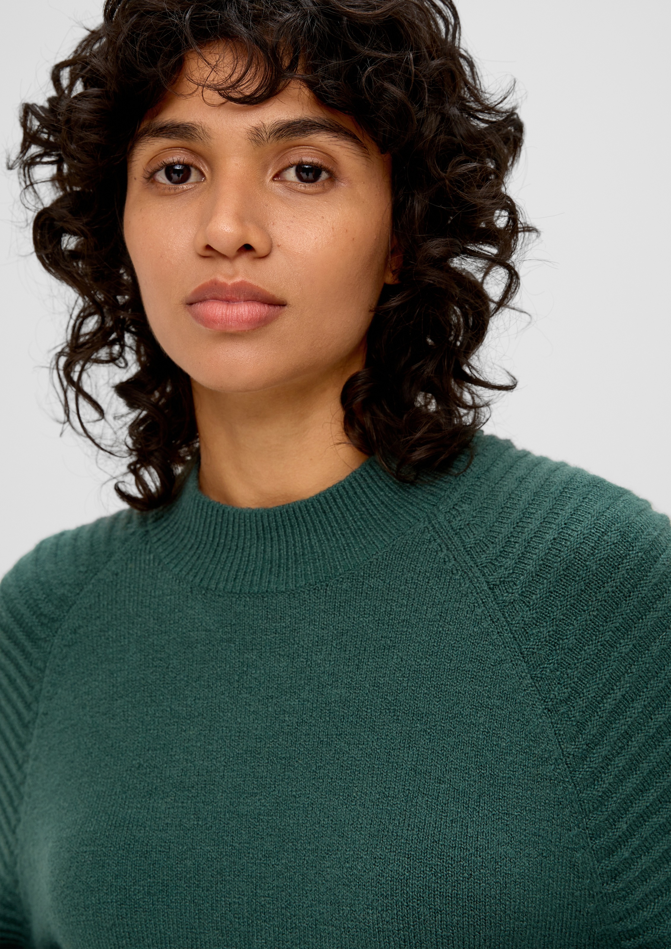 s.Oliver Stehkragenpullover, mit Strickmuster