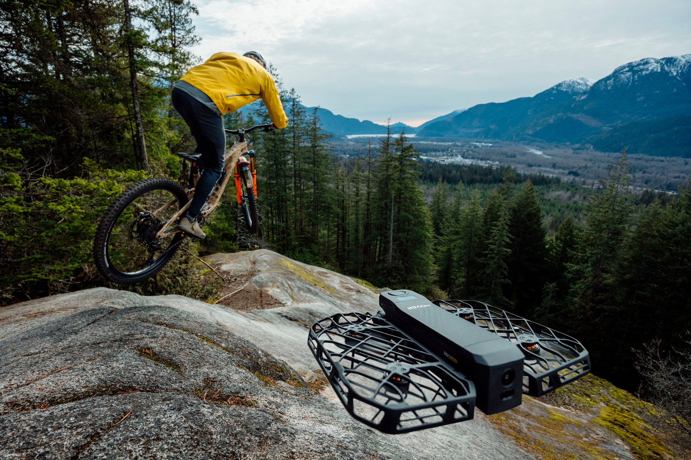 HOVERAir Drohne »X1 Pro (Ultimate Cycling Kit)«