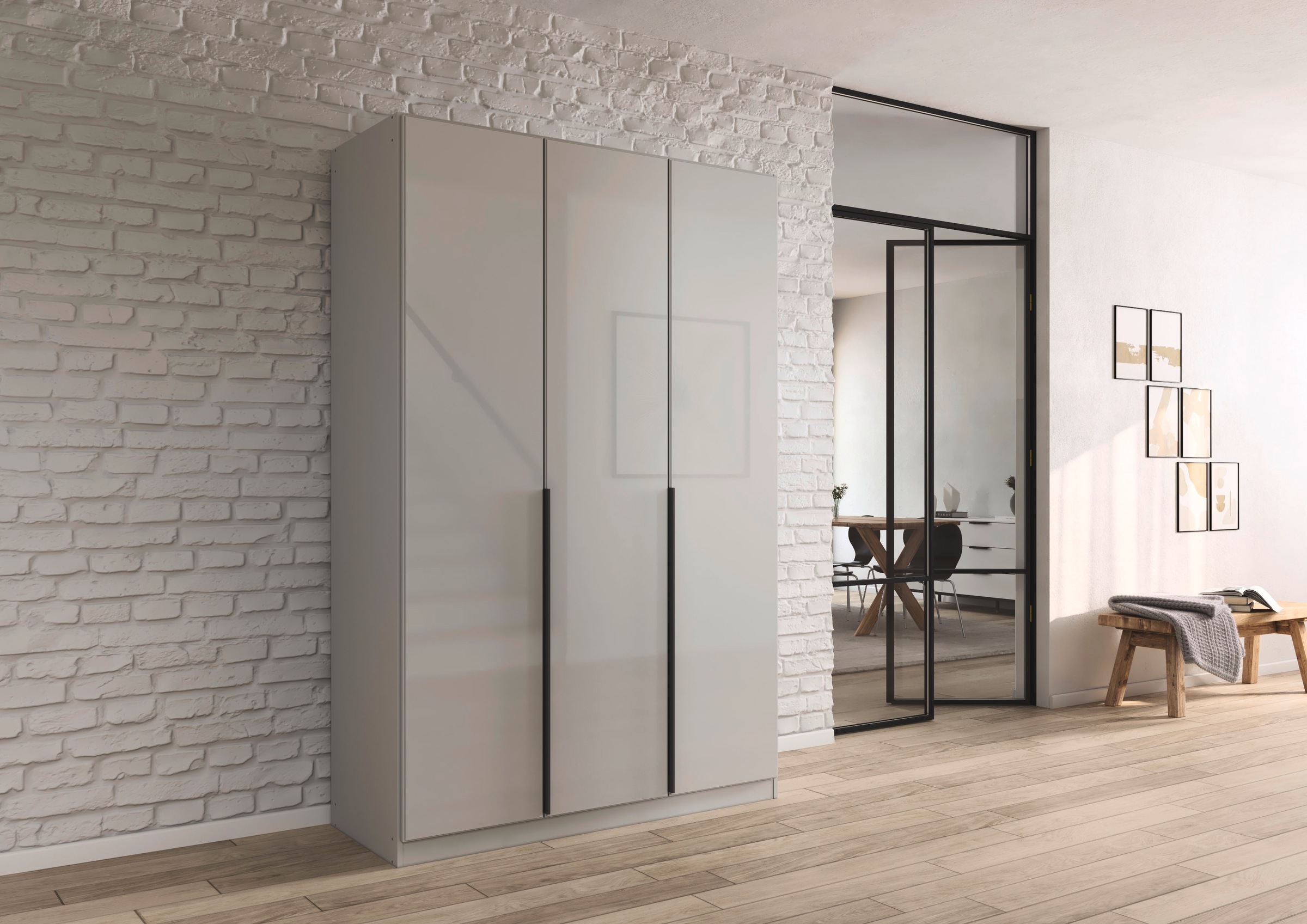 rauch Drehtürenschrank »Kleiderschrank Kleiderschränke Schrank Garderobe AGORDO mit Glasfront«, (in zwei Griff-Farben), durchdachte Innenausstattung, in 6 Breiten und 2 Höhen MADE IN GERMANY