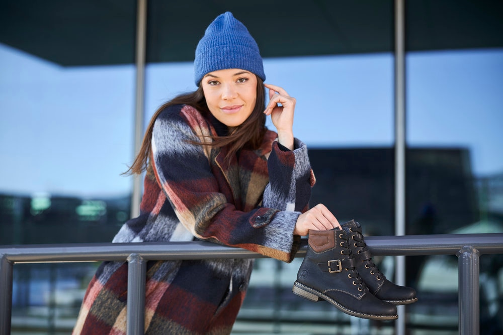 Rieker Schnürstiefelette, Schnürboots, Stiefelette, Blockabsatz, mit gepolstertem Schaftrand