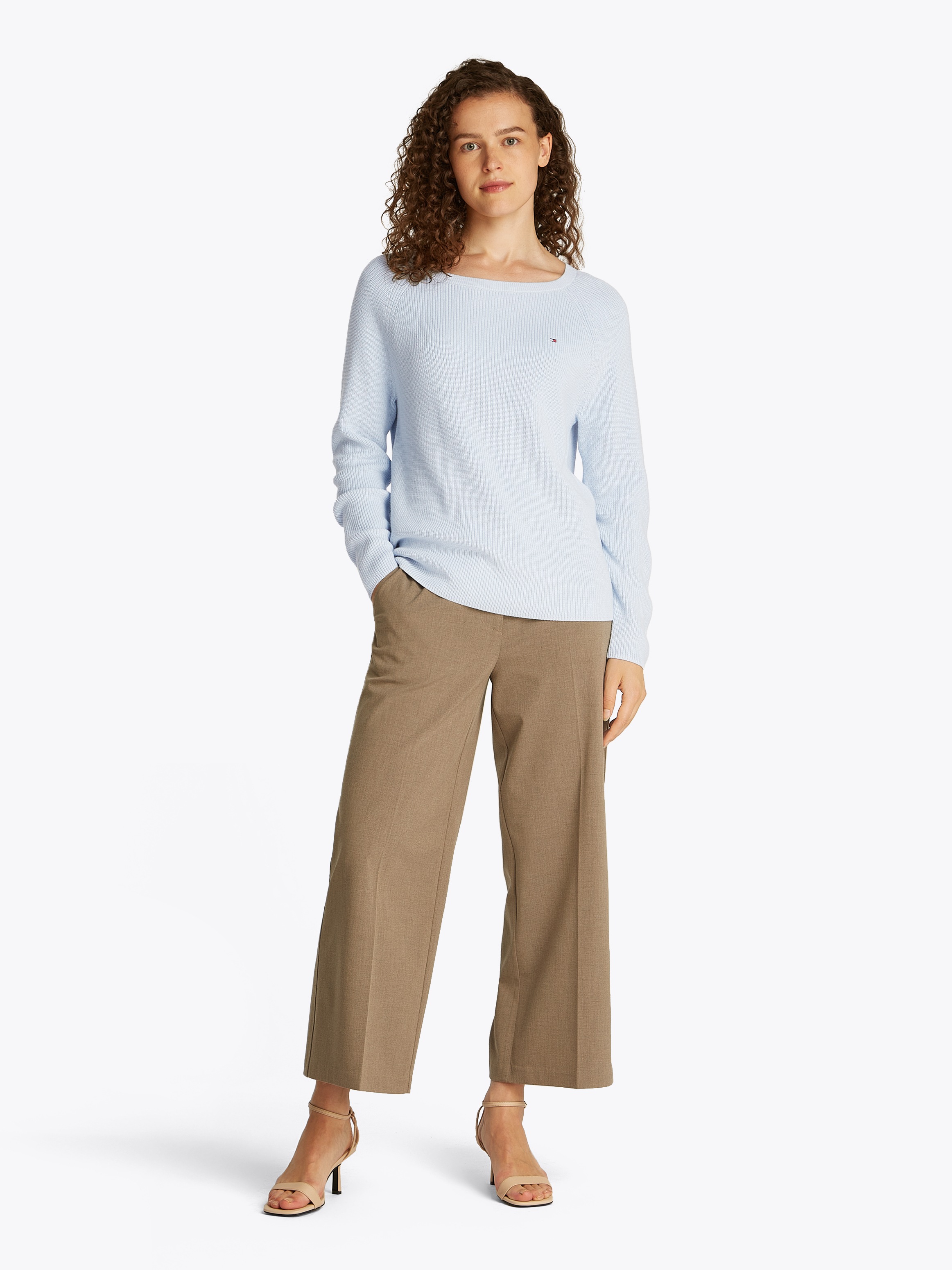 Tommy Hilfiger Strickpullover »CO CARDI FINE GG LS BOAT-NK SWT«, mit Raglanärmel, Logostickerei