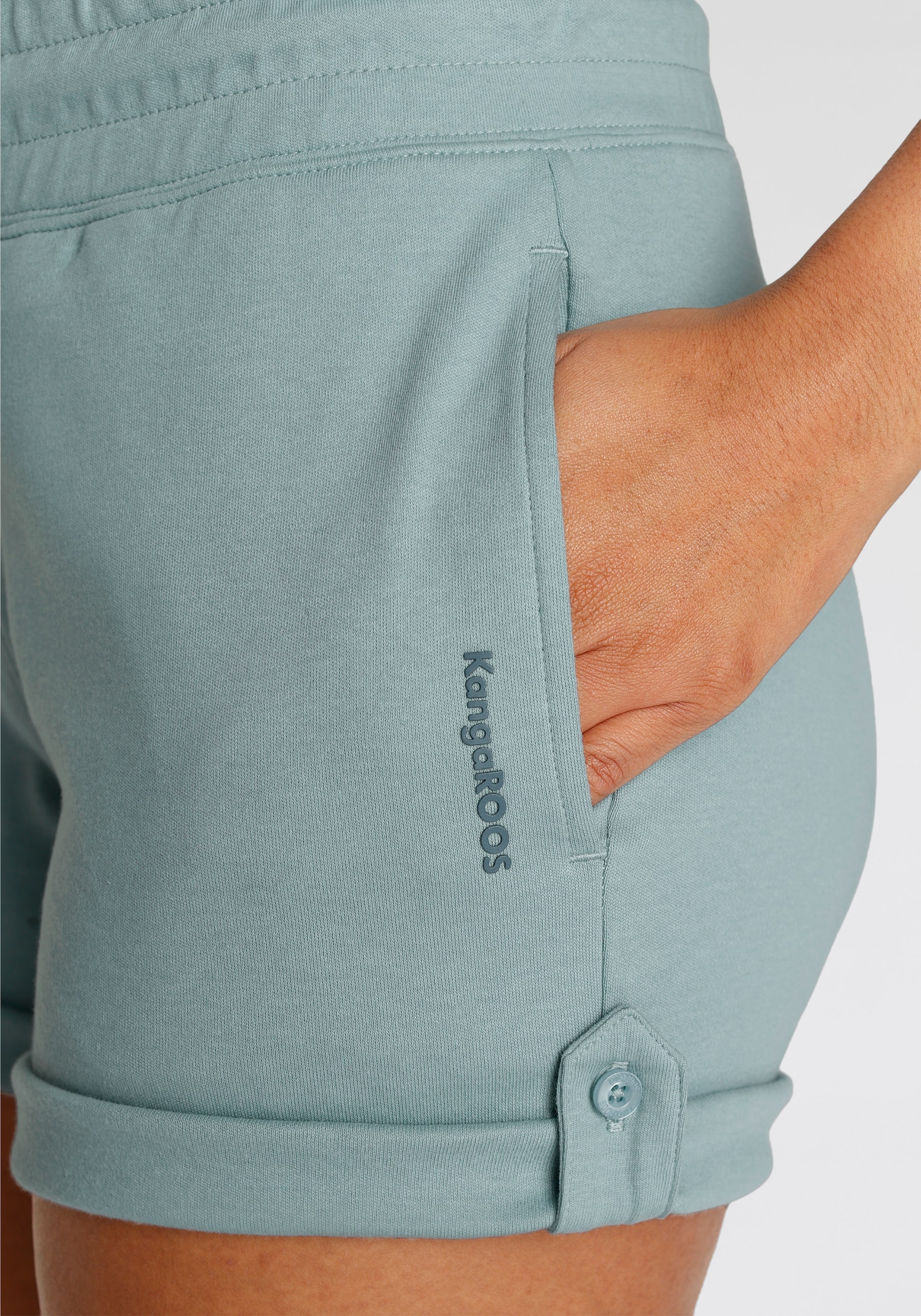 KangaROOS Sweatshorts, zum Krempeln mit Riegel und Knopf