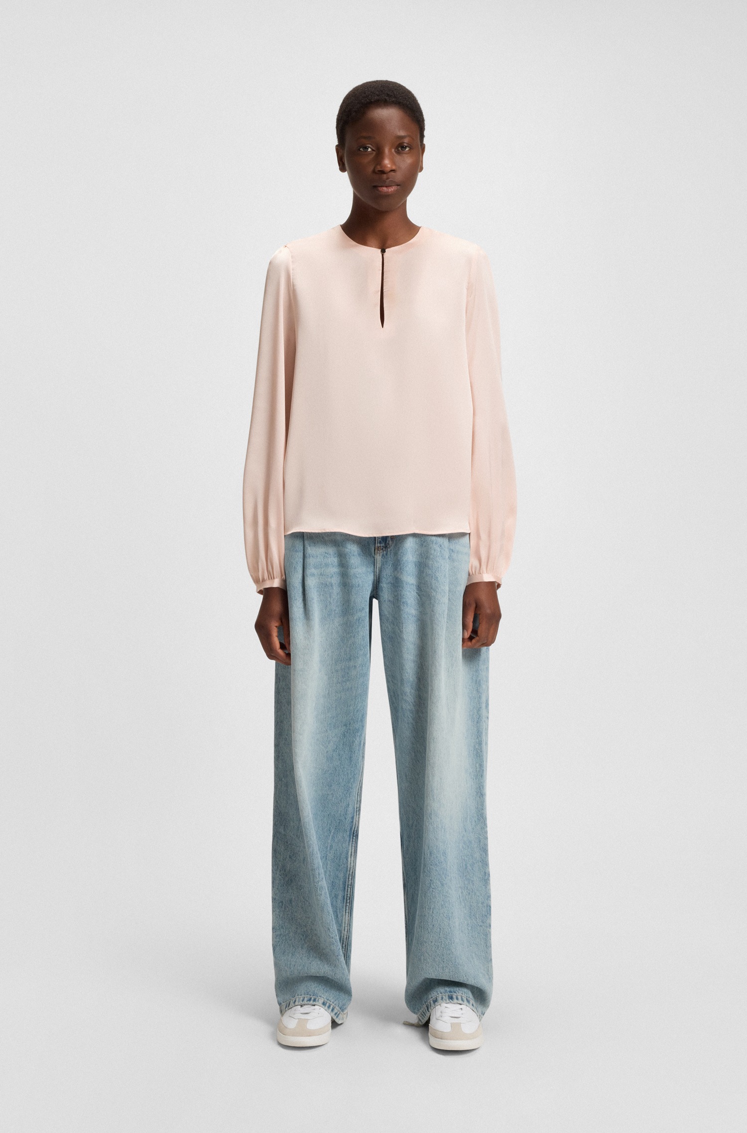 BOSS ORANGE Klassische Bluse »Bonnie Premium Damenmode«, mit geschlitztem Rundhals