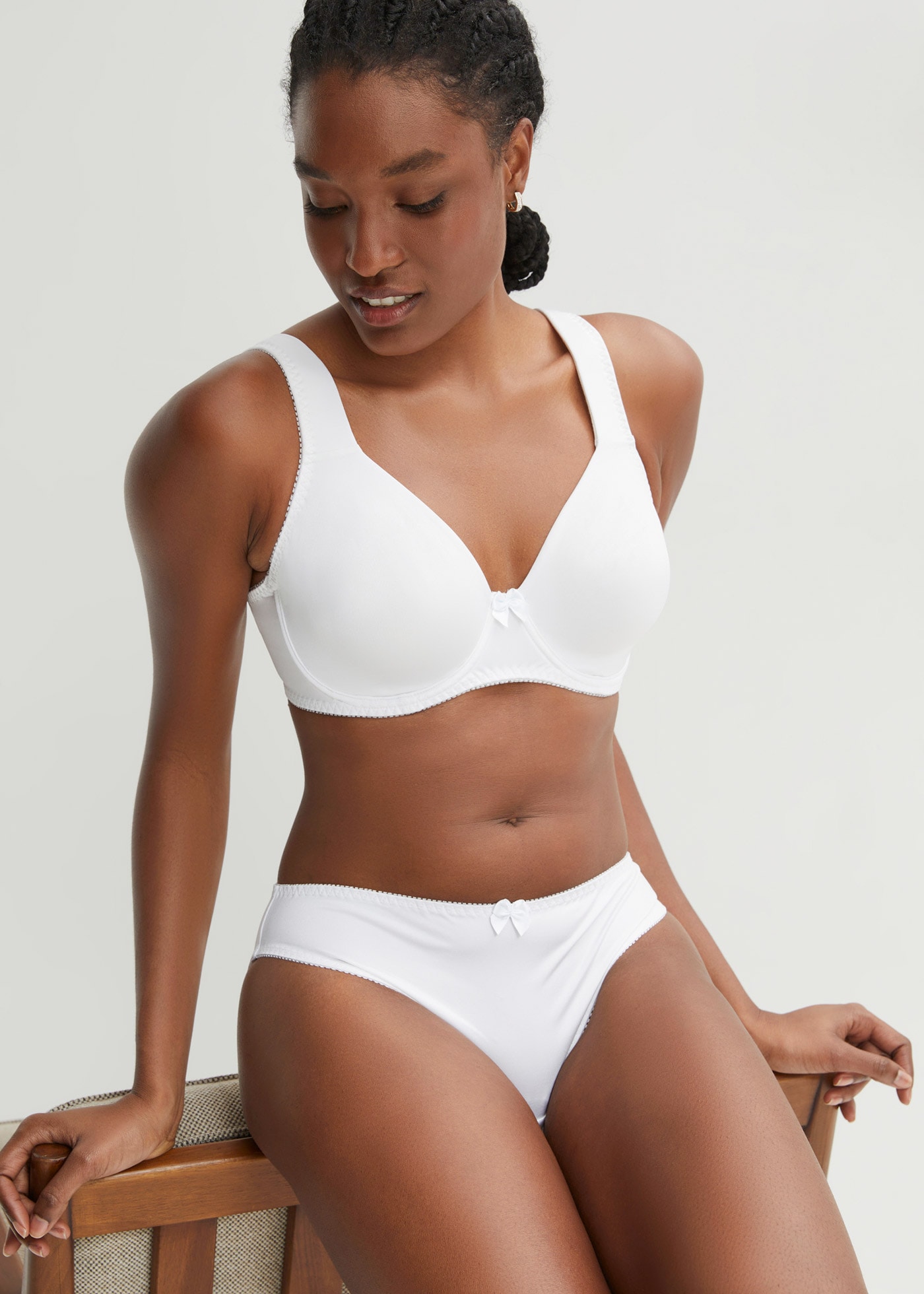 bonprix T-Shirt-BH »T-Shirt BH mit Bügel und Glanzeffekt (2er Pack)«, 2 Stk. T-Shirt BH mit Bügel und Glanzeffekt (2er Pack)