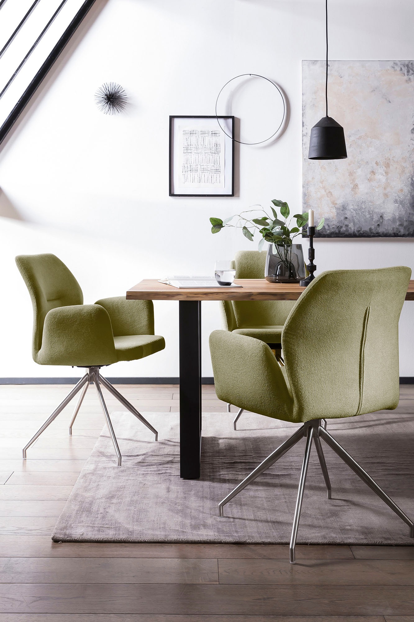 SalesFever Esszimmerstuhl »Taormina Armlehnstuhl mit silbernem Edelstahlgestell«, 1 St., Strukturstoff, Esszimmersessel, 180° Drehfunktion, Gestell aus rostfreiem Edelstahl