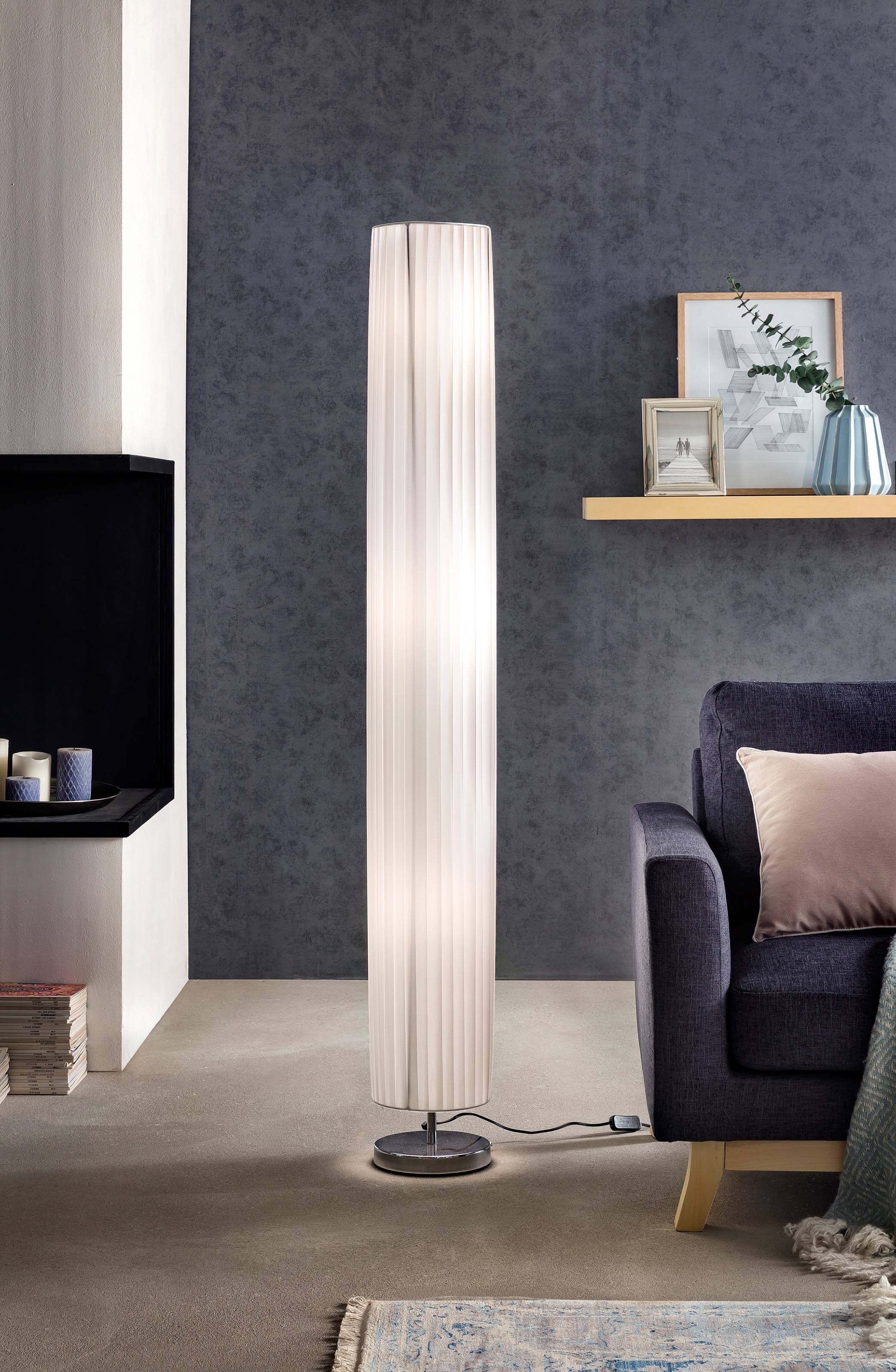 SalesFever Stehlampe »Leah« E27 1 Stk. Plissee Lampenschirm aus Latex günstig online kaufen