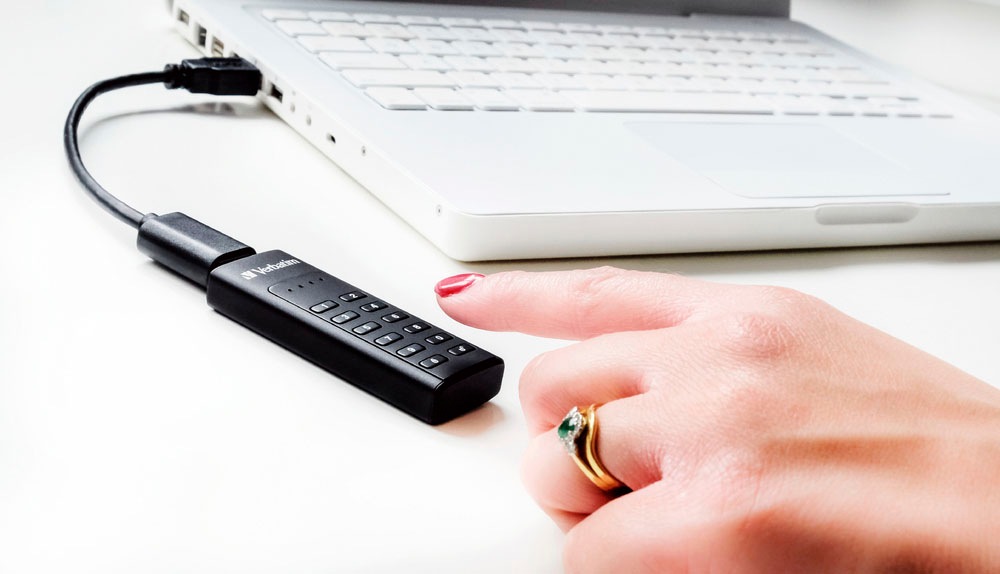 Verbatim USB-Stick »Keypad Secure 64GB«, (USB 3.2 Lesegeschwindigkeit 160 MB/s)