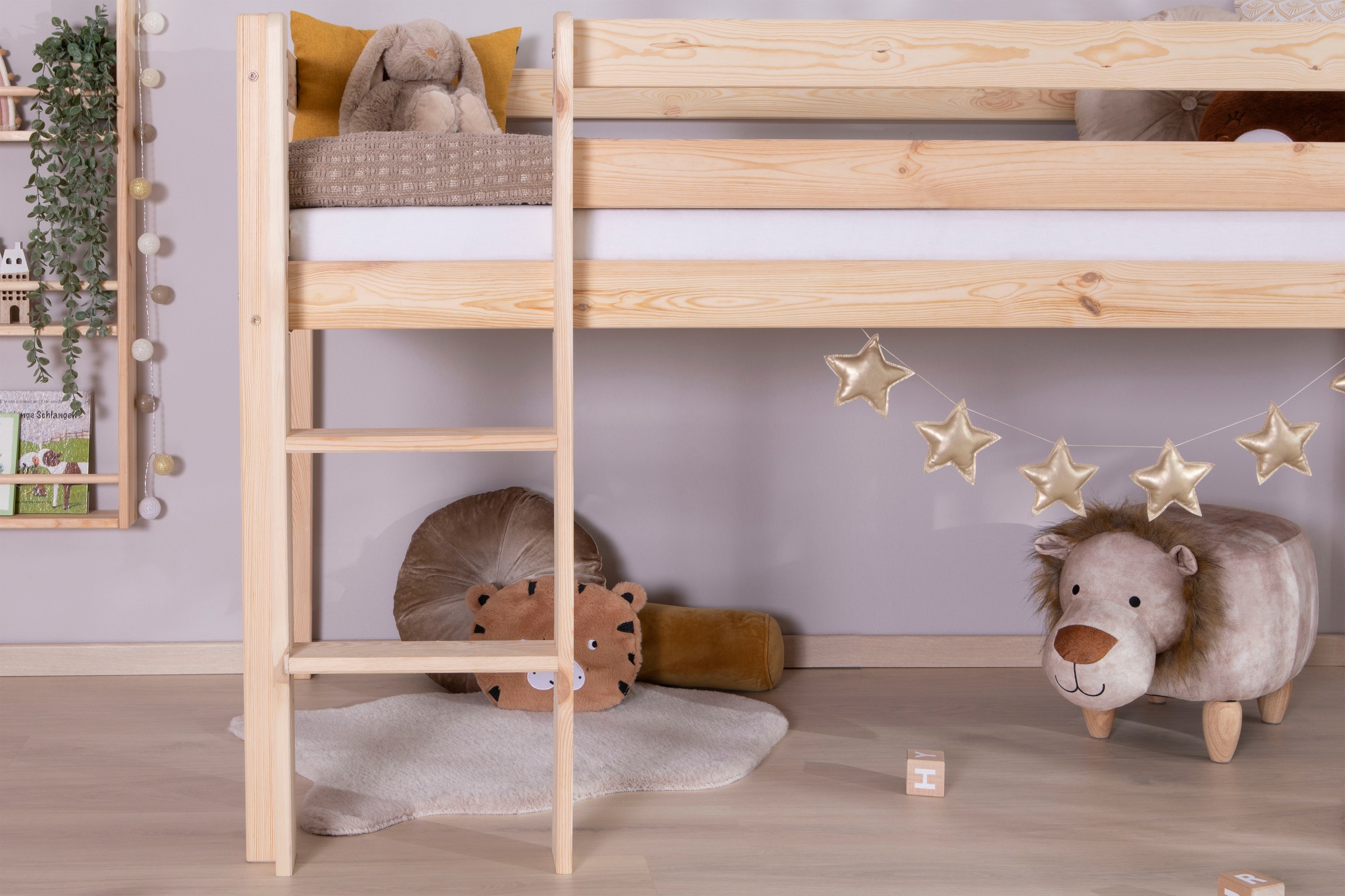 Ticaa Hochbett »Malte, FSC®-zertifizierte Kiefer, Deal für begrenzte Zeit!«, (90x200cm Liegefläche, Höhe 114cm), mit Rollrost