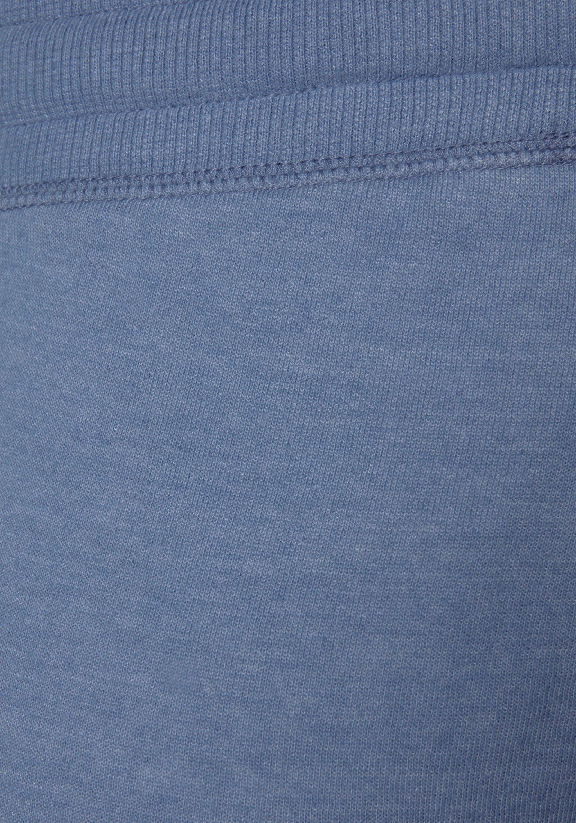Bench. Loungewear Relaxshorts, Sweathose mit kurzen Seitenschlitzen und seitliche Taschen, Loungewear